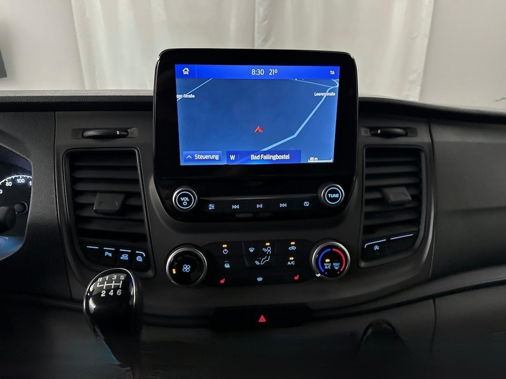 Ford Transit Custom Custom 300 L2H1  2,0l (2023) - Foto 7
