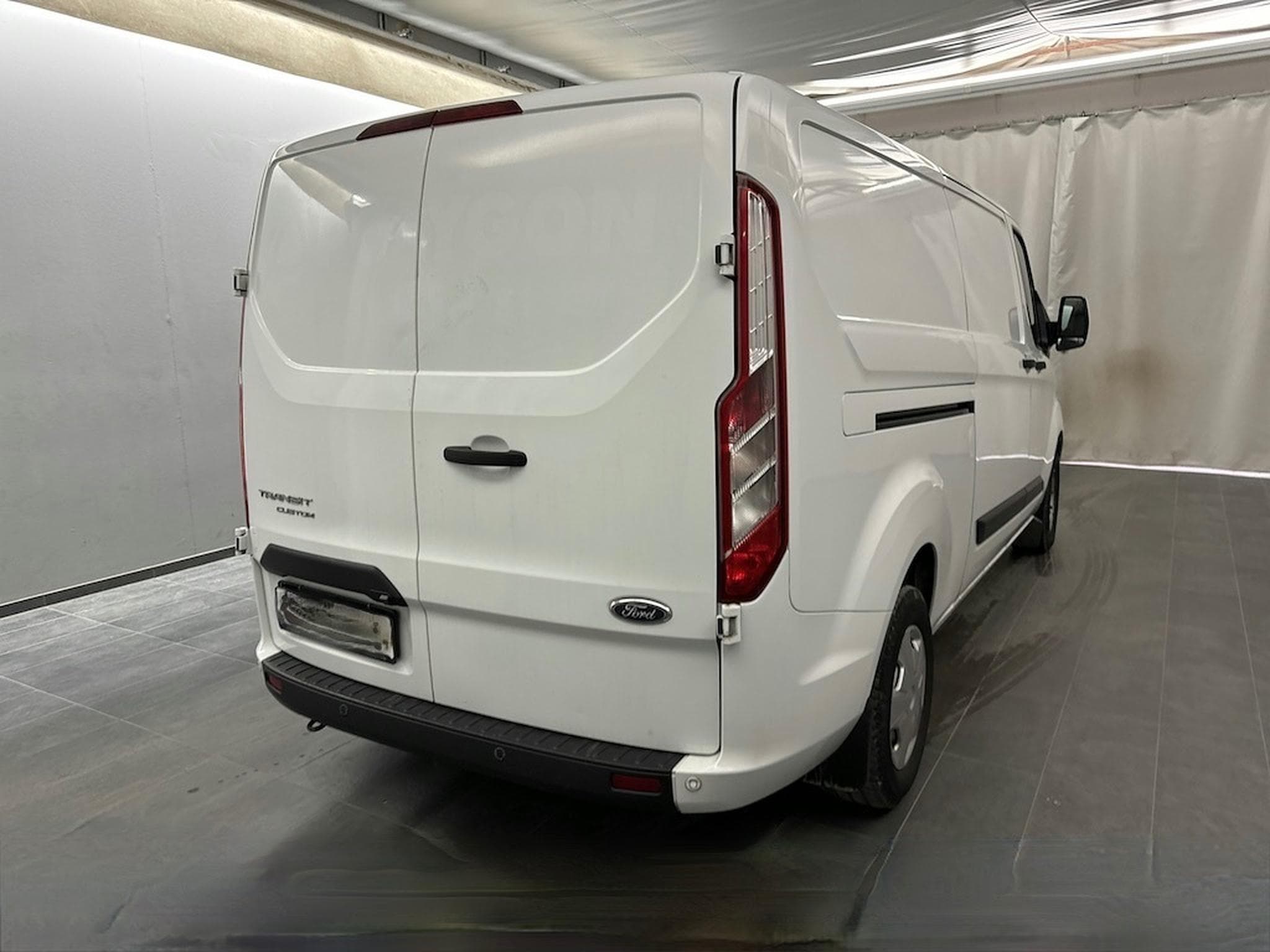 Ford Transit Custom Custom 300 L2H1  2,0l (2023) - Foto 4