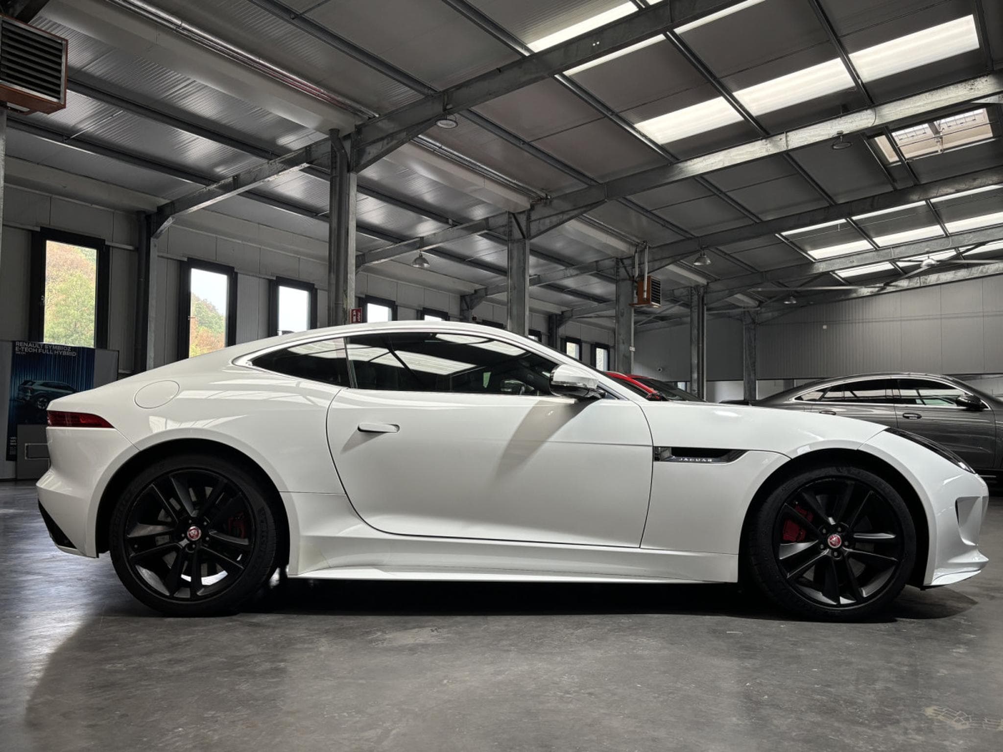 Jaguar F-Type 3.0L SC V6 AWD S (2016) - Photo 2