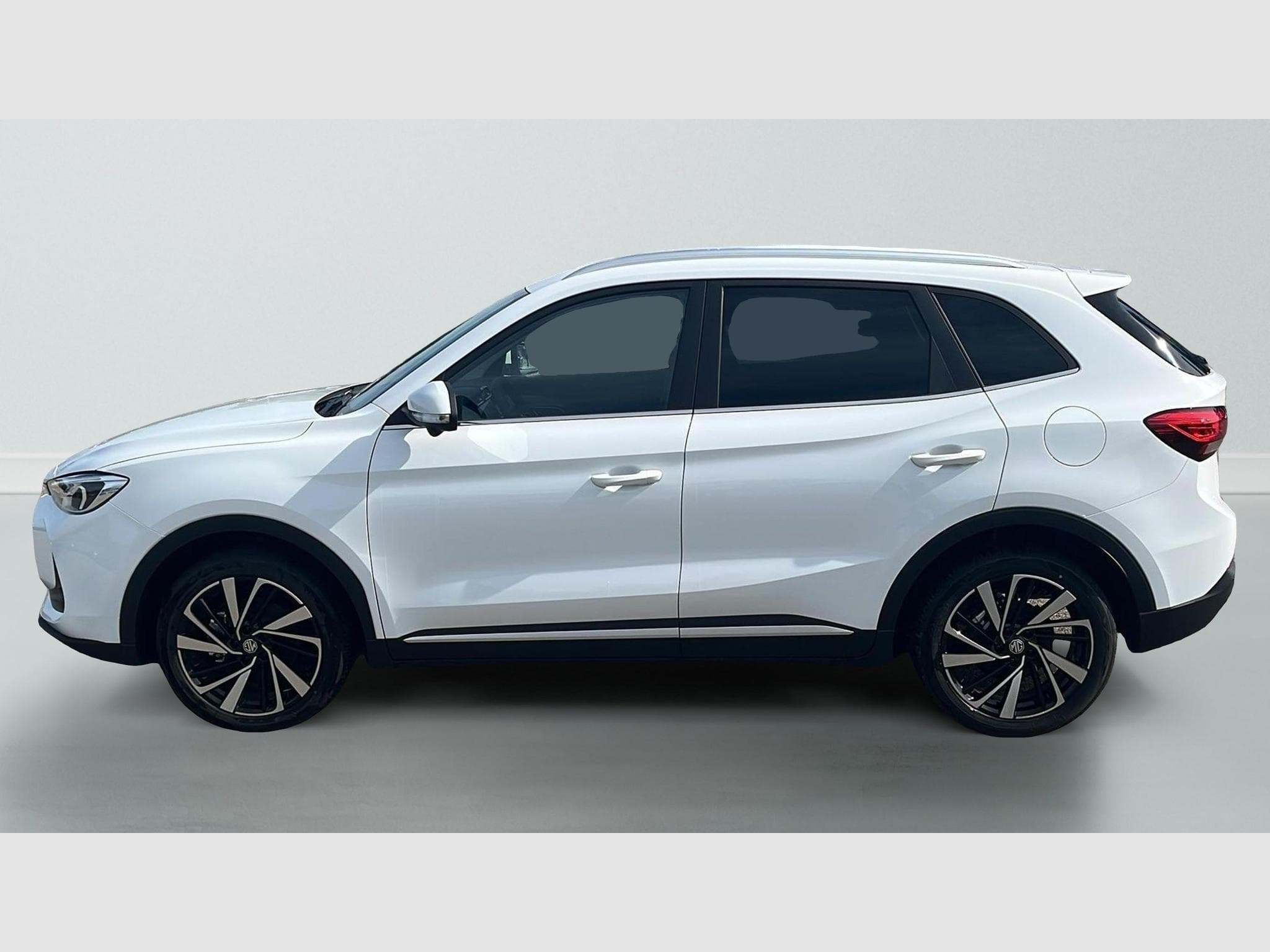 Mg ZS 1.5 L Hybrid+ 197 ch Luxury (2025) - Photo 4