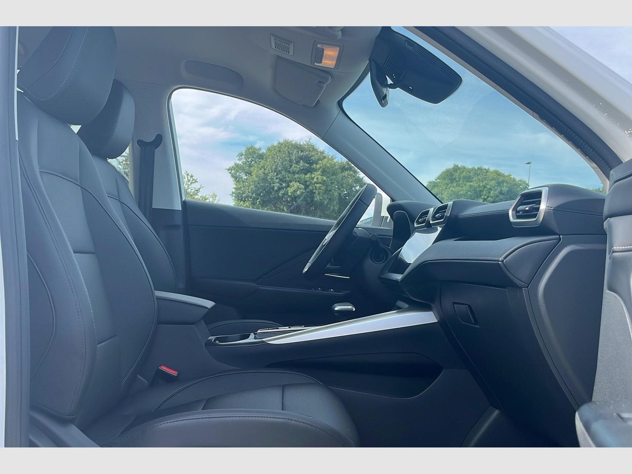Mg ZS 1.5 L Hybrid+ 197 ch Luxury (2025) - Photo 9