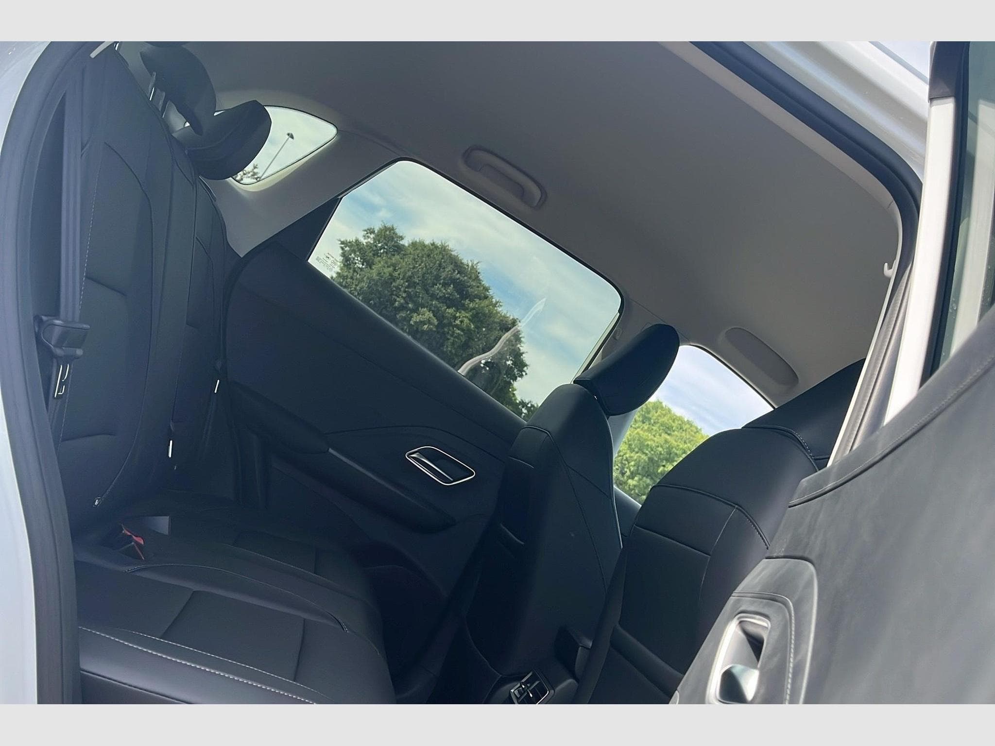 Mg ZS 1.5 L Hybrid+ 197 ch Luxury (2025) - Photo 10