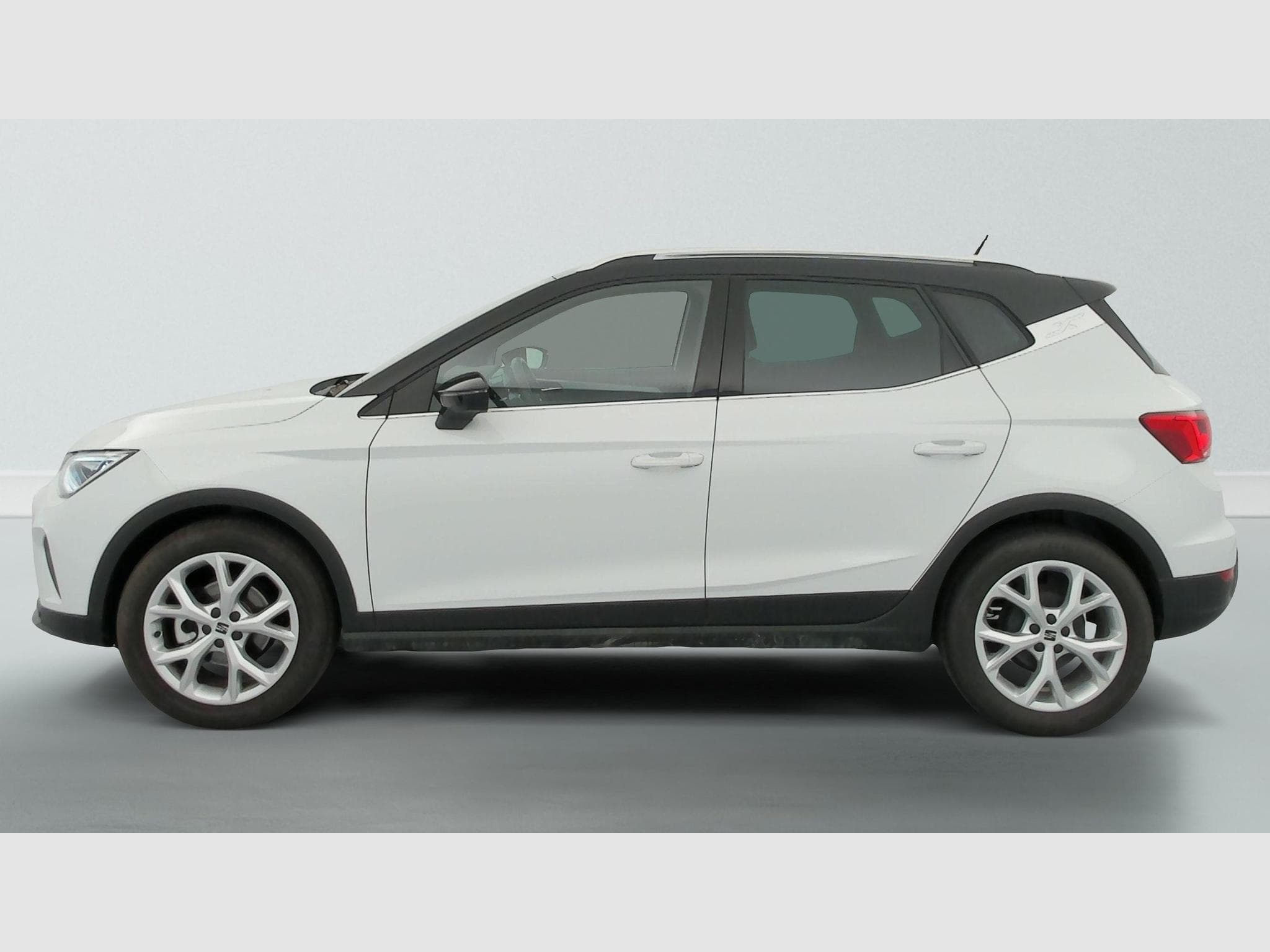 Seat Arona 1.0 TSI 95 CH START/STOP BVM5 FR (2025) - Foto 4