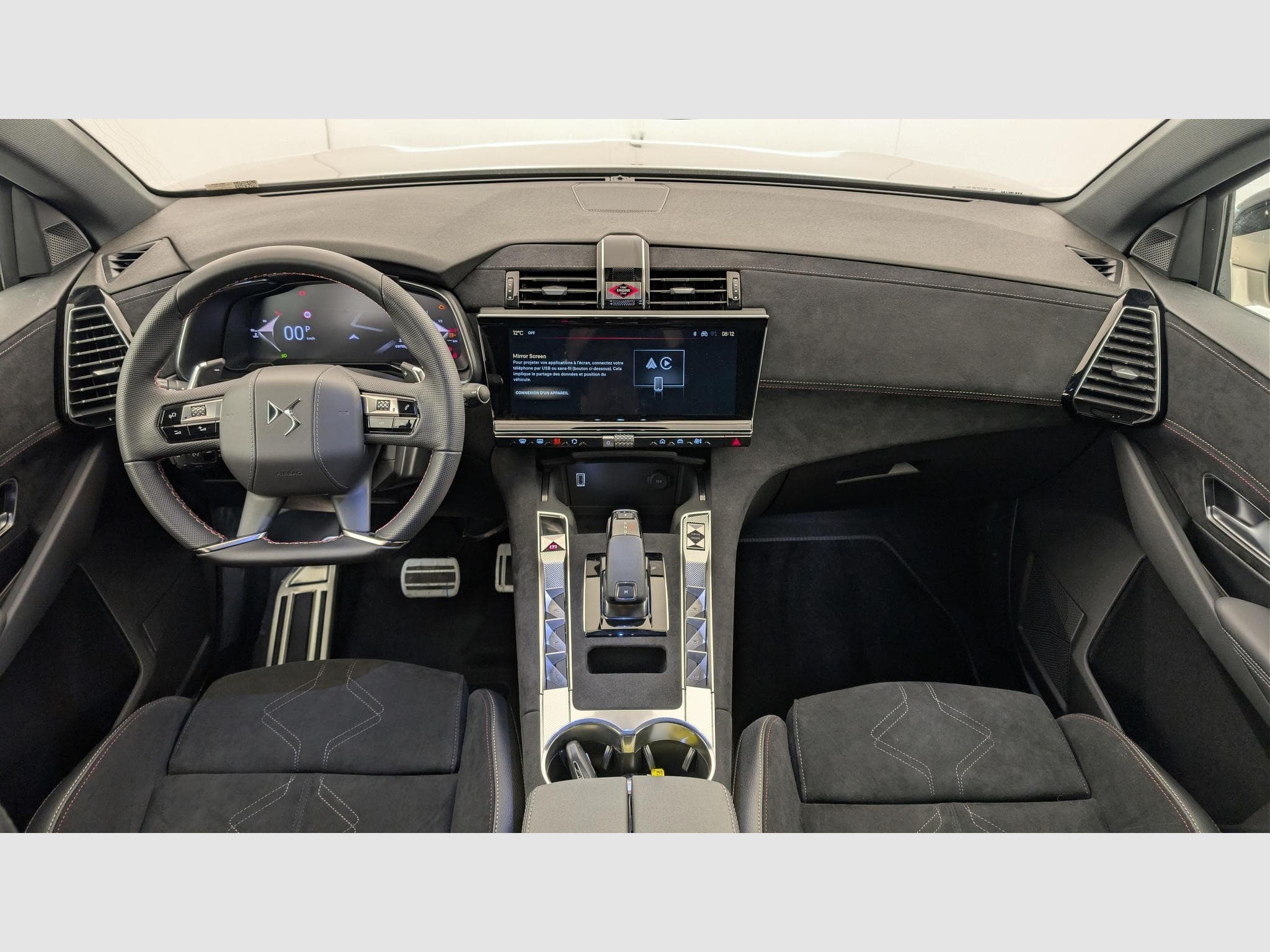 DS Automobiles DS7 BlueHDi 130 EAT8 Pallas (2025) - Photo 13