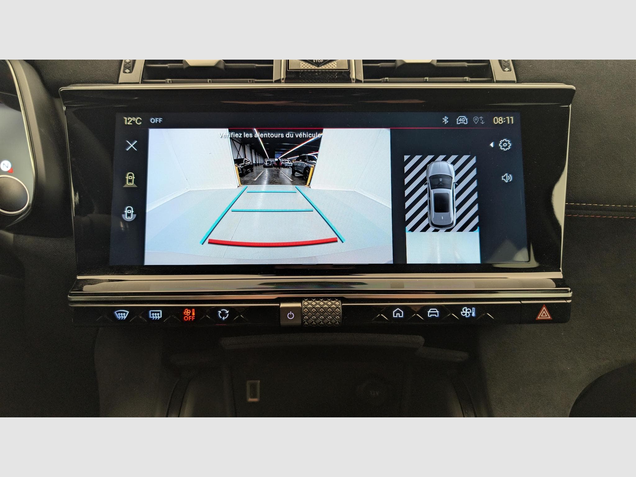 DS Automobiles DS7 BlueHDi 130 EAT8 Pallas (2025) - Photo 17