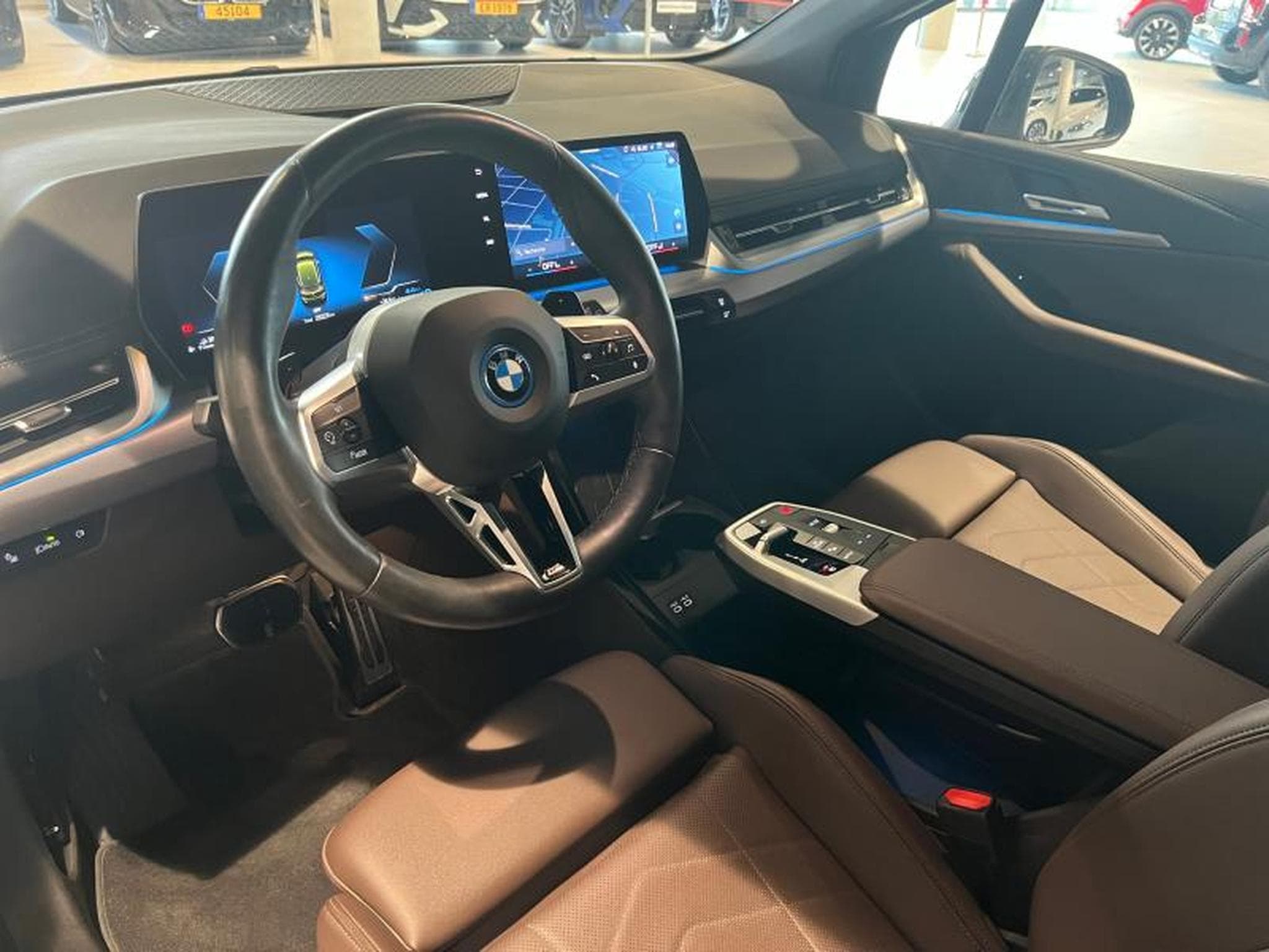 BMW 230 230e xDrive Active Tourer (2024) - Photo 15