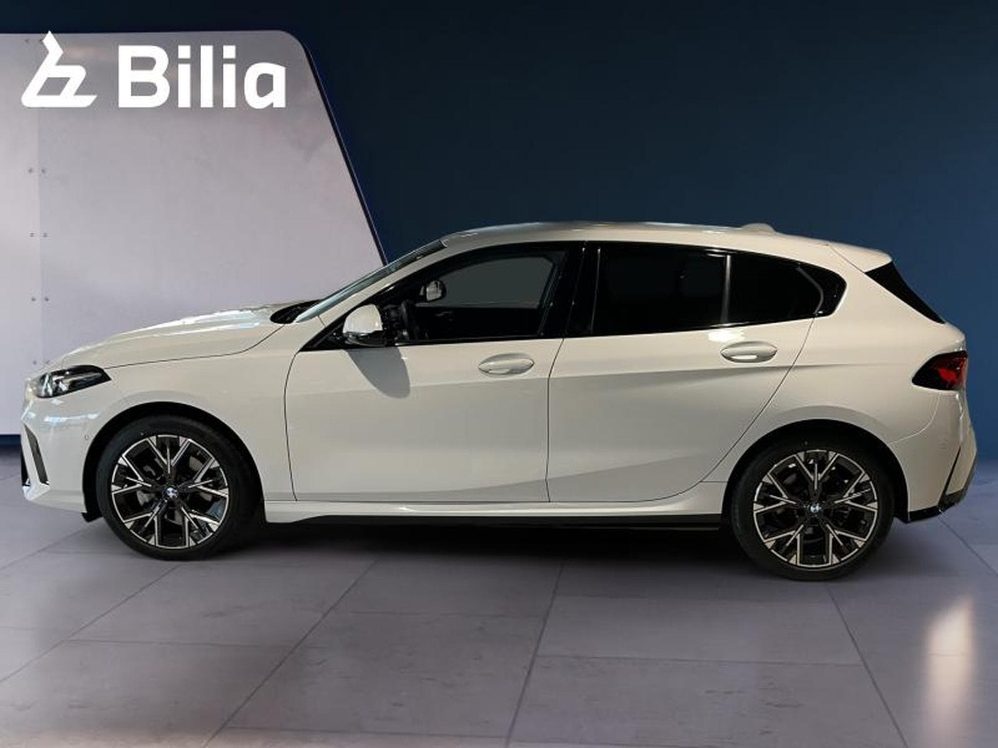 BMW 120 120i Hatch M Sport (2025) - Photo 3