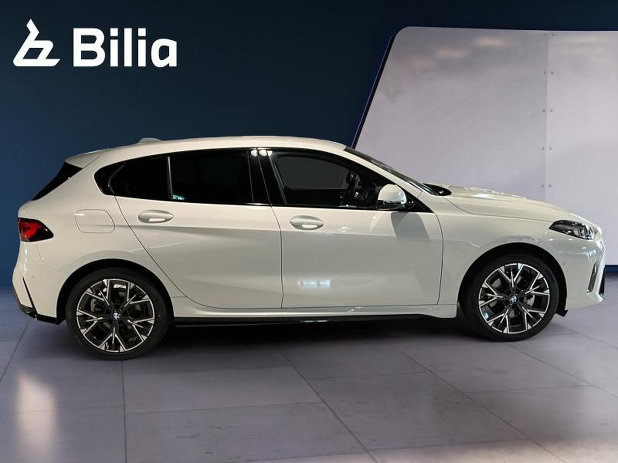 BMW 120 120i Hatch M Sport (2025) - Photo 4