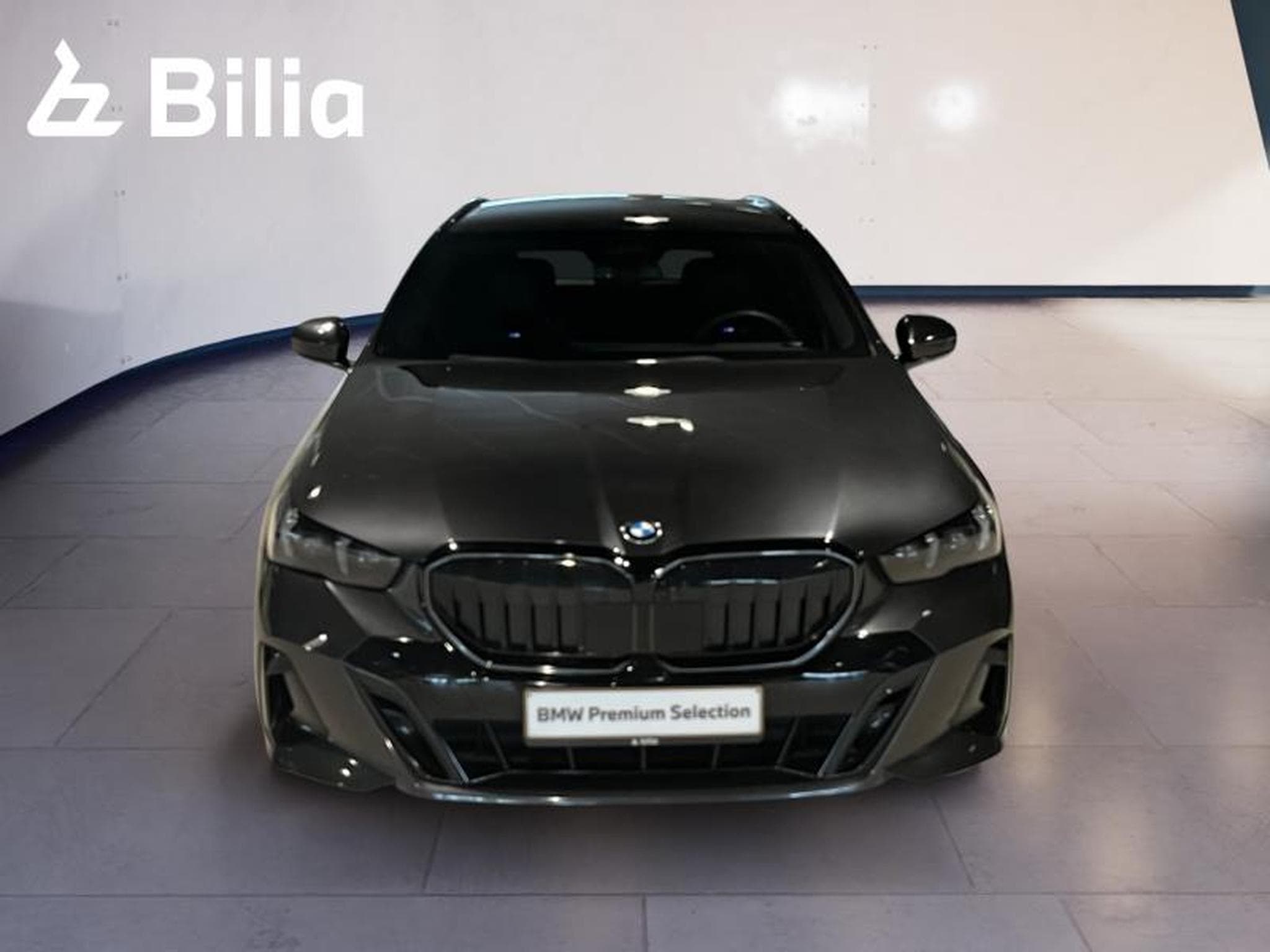 BMW 540 540d xDrive Touring M Sport (2025) - Photo 2