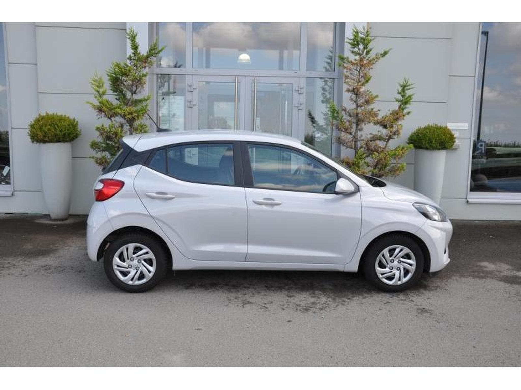 Hyundai i10 TWIST 63 MT5 (2025) - Photo 2
