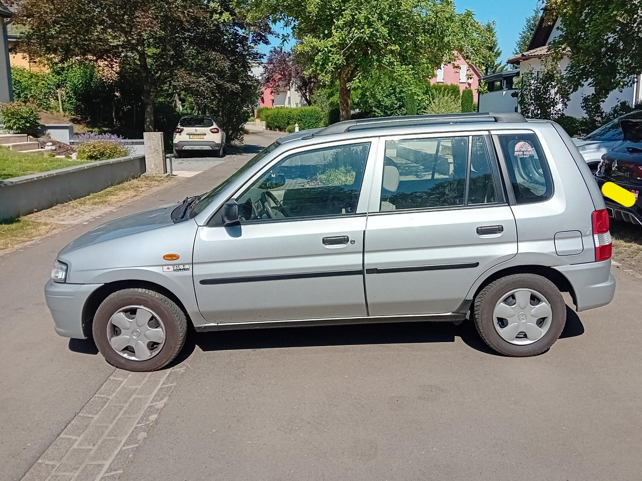Mazda Demio (1999) - Photo 2