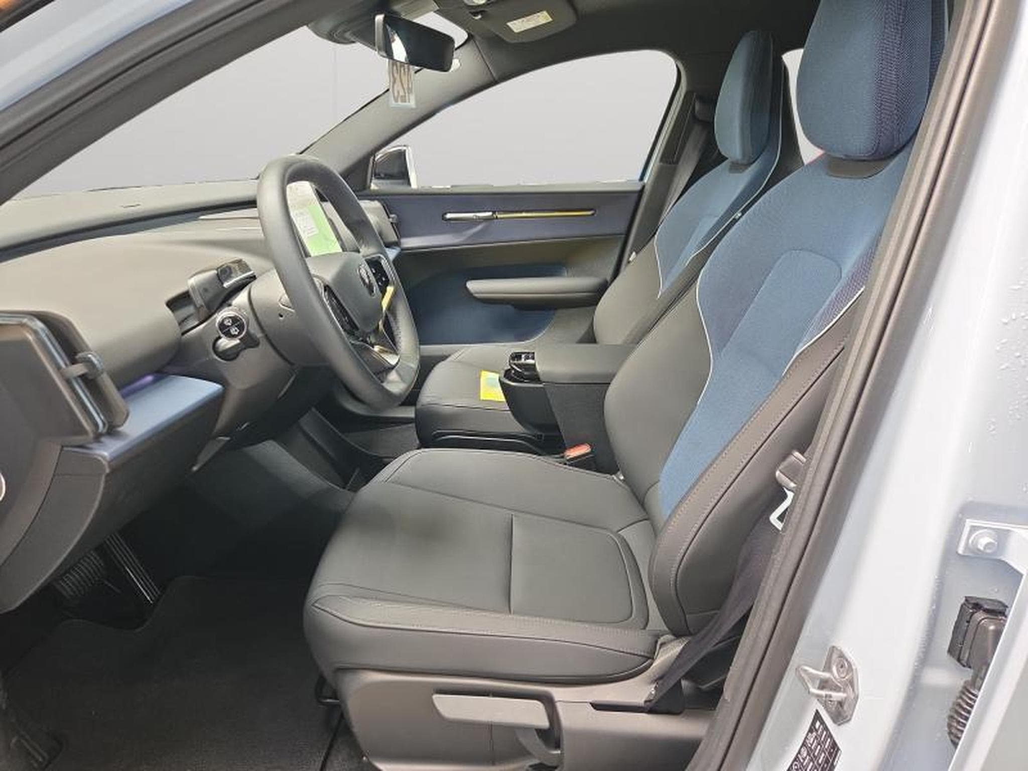 Volvo EX30 Plus SMER / Elecrique (2024) - Foto 10
