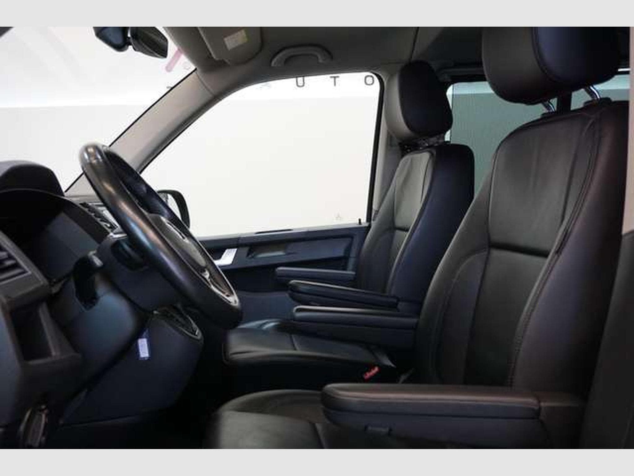 VW T6.1 2.0 TDI DSG Comfortline *ACC*8-Sitz (2017) - Foto 33