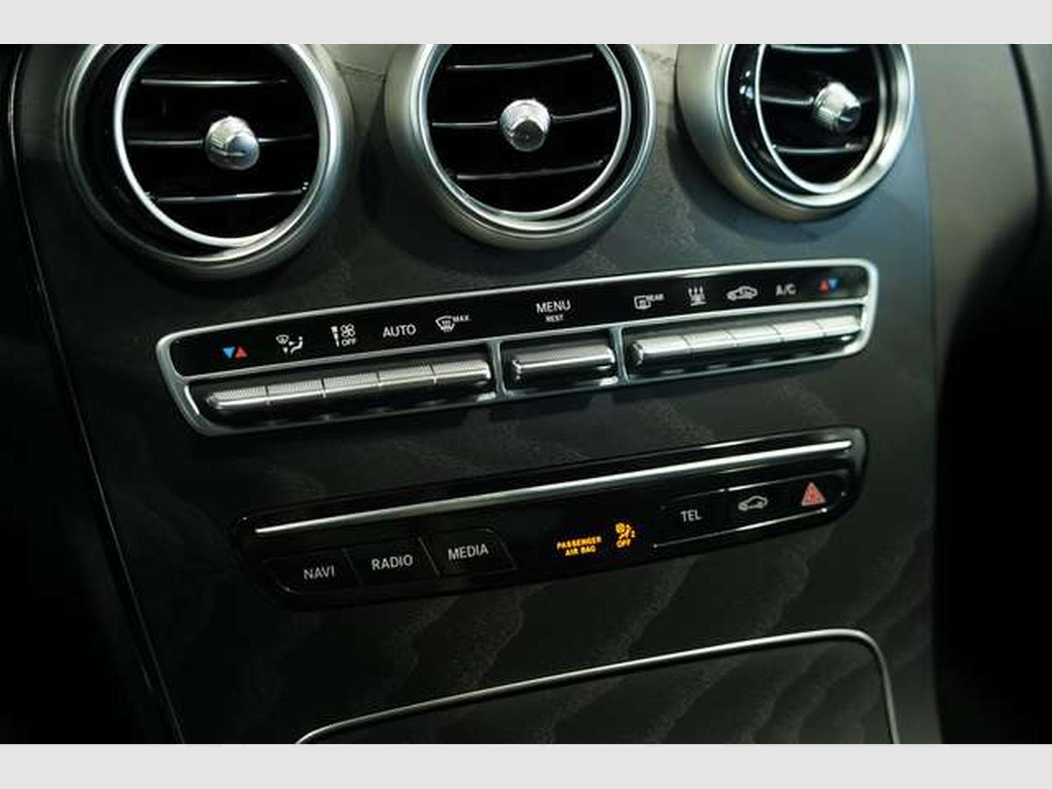 Mercedes C 300 t e AMG Line *1.Hand *Pano *Night *Leder (2021) - Photo 30