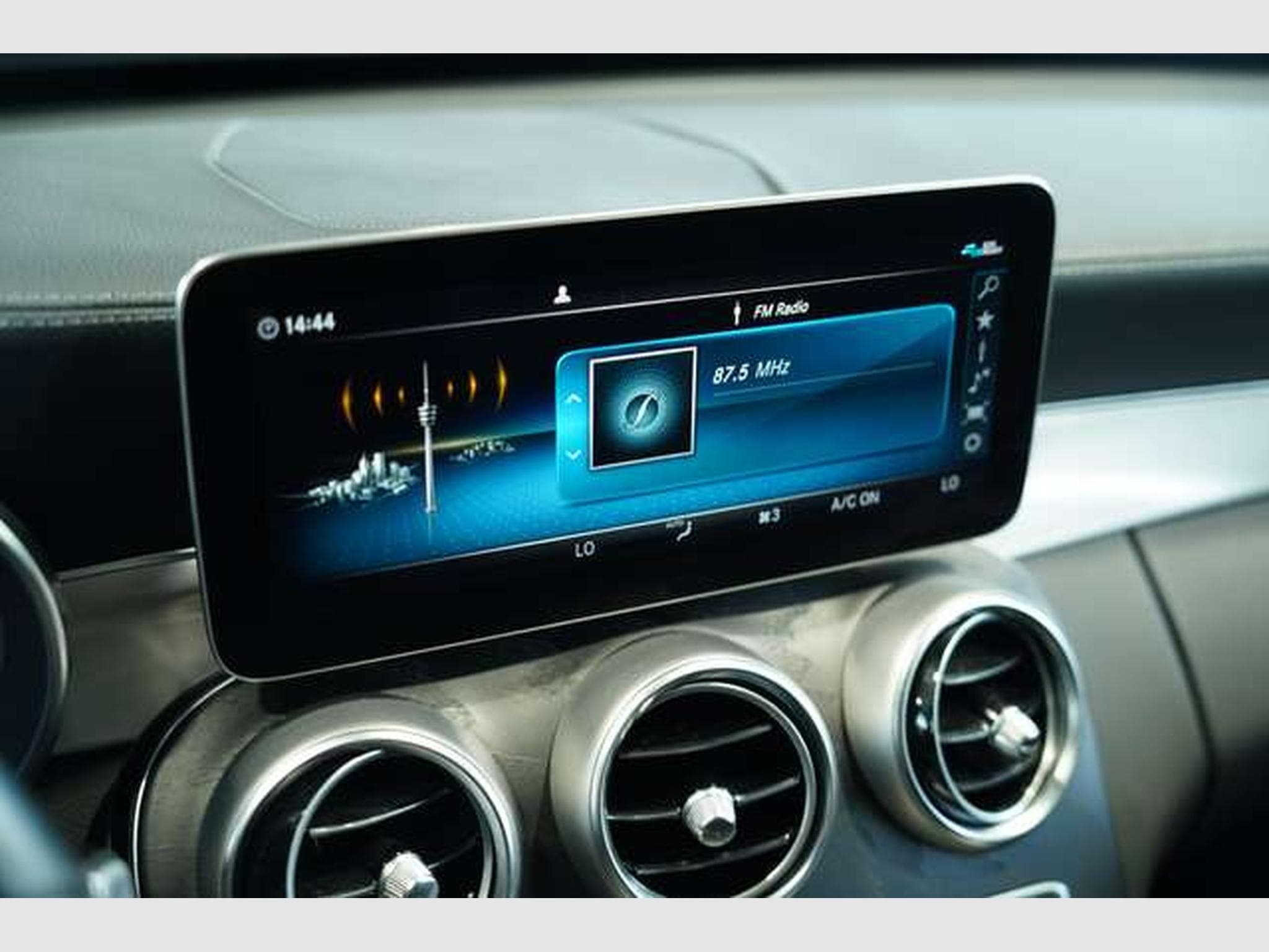 Mercedes C 300 t e AMG Line *1.Hand *Pano *Night *Leder (2021) - Photo 34