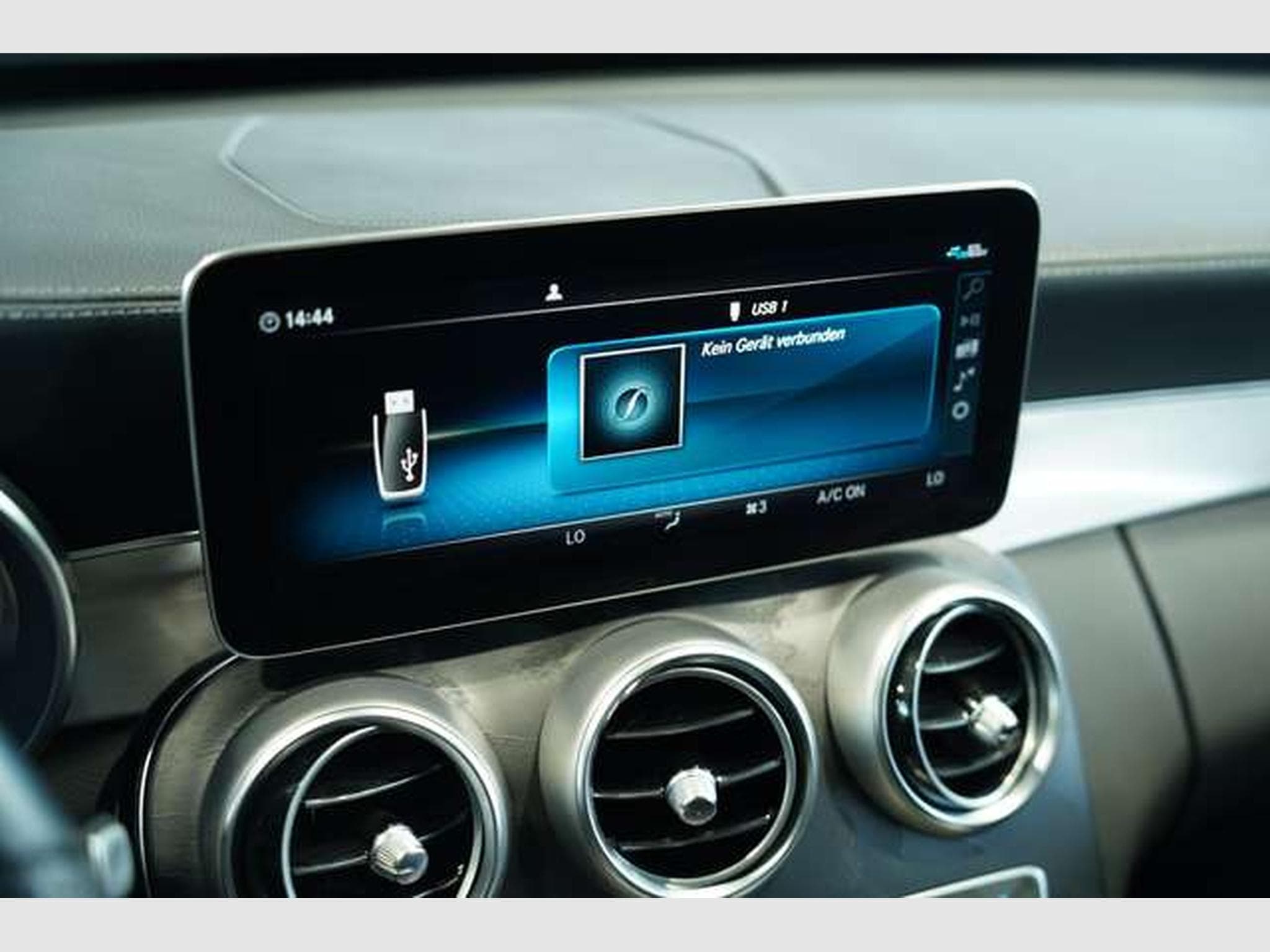 Mercedes C 300 t e AMG Line *1.Hand *Pano *Night *Leder (2021) - Photo 35