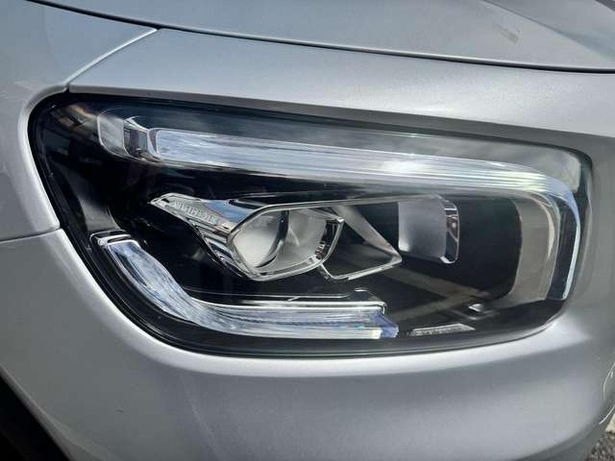 Mercedes GLB 200 GLB 200 d 4Matic / jusqu'à 36 mois de garantie (2021) - Photo 10