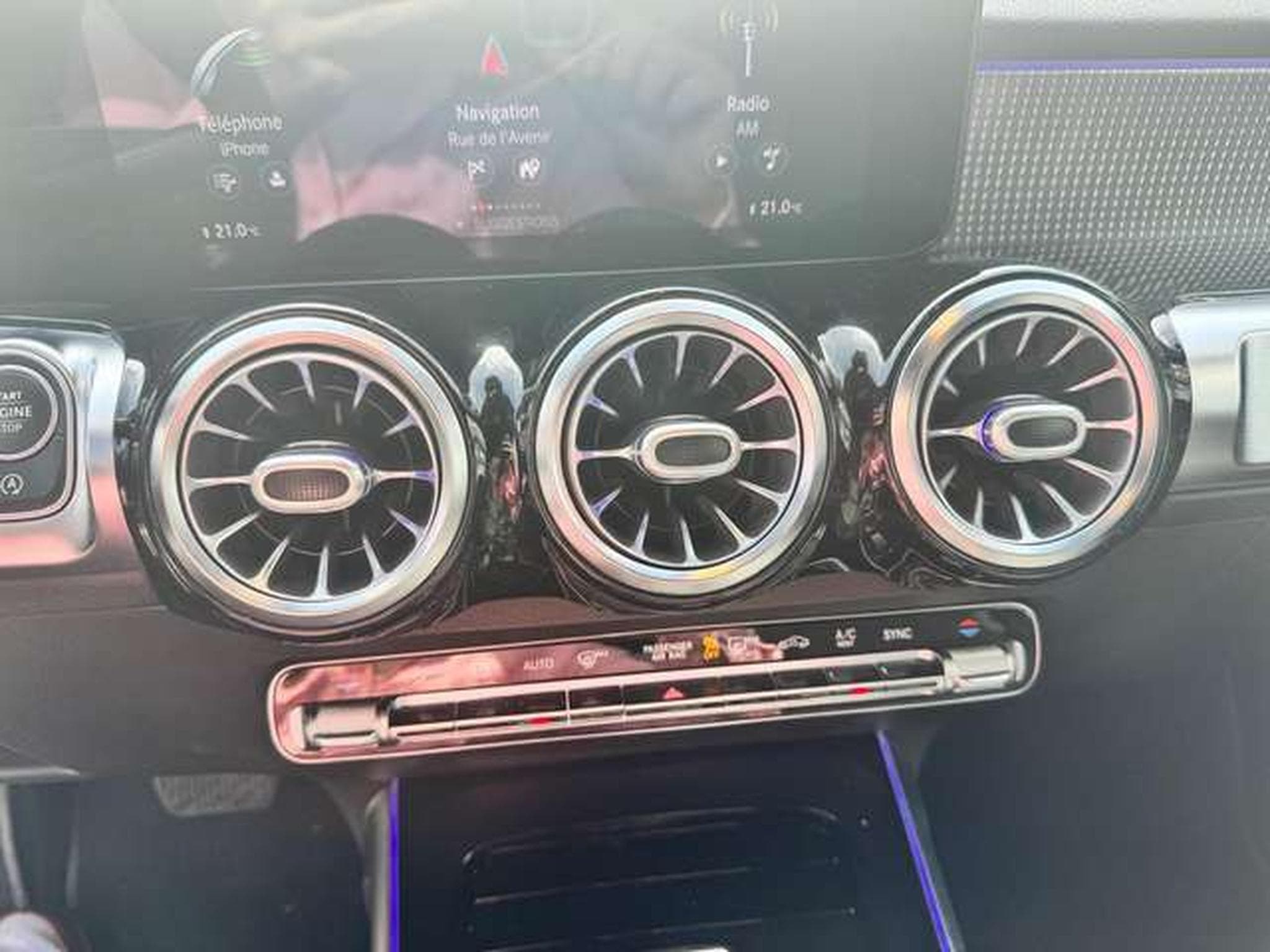 Mercedes GLB 200 GLB 200 d 4Matic / jusqu'à 36 mois de garantie (2021) - Photo 17