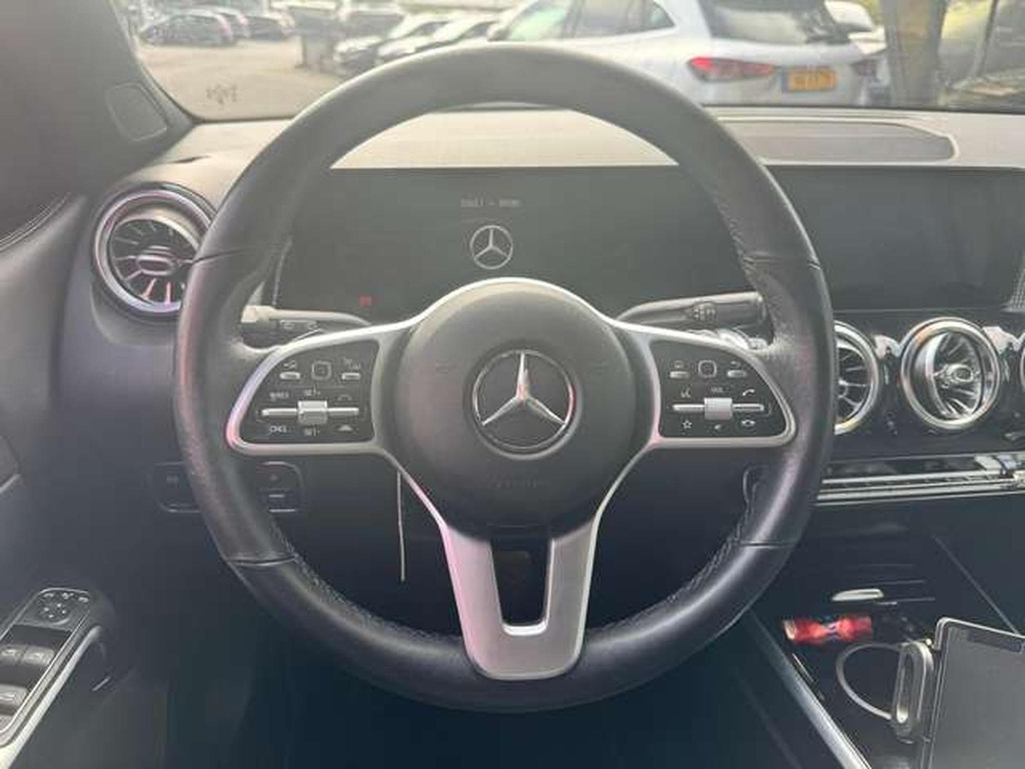 Mercedes GLB 200 GLB 200 d 4Matic / jusqu'à 36 mois de garantie (2021) - Photo 13