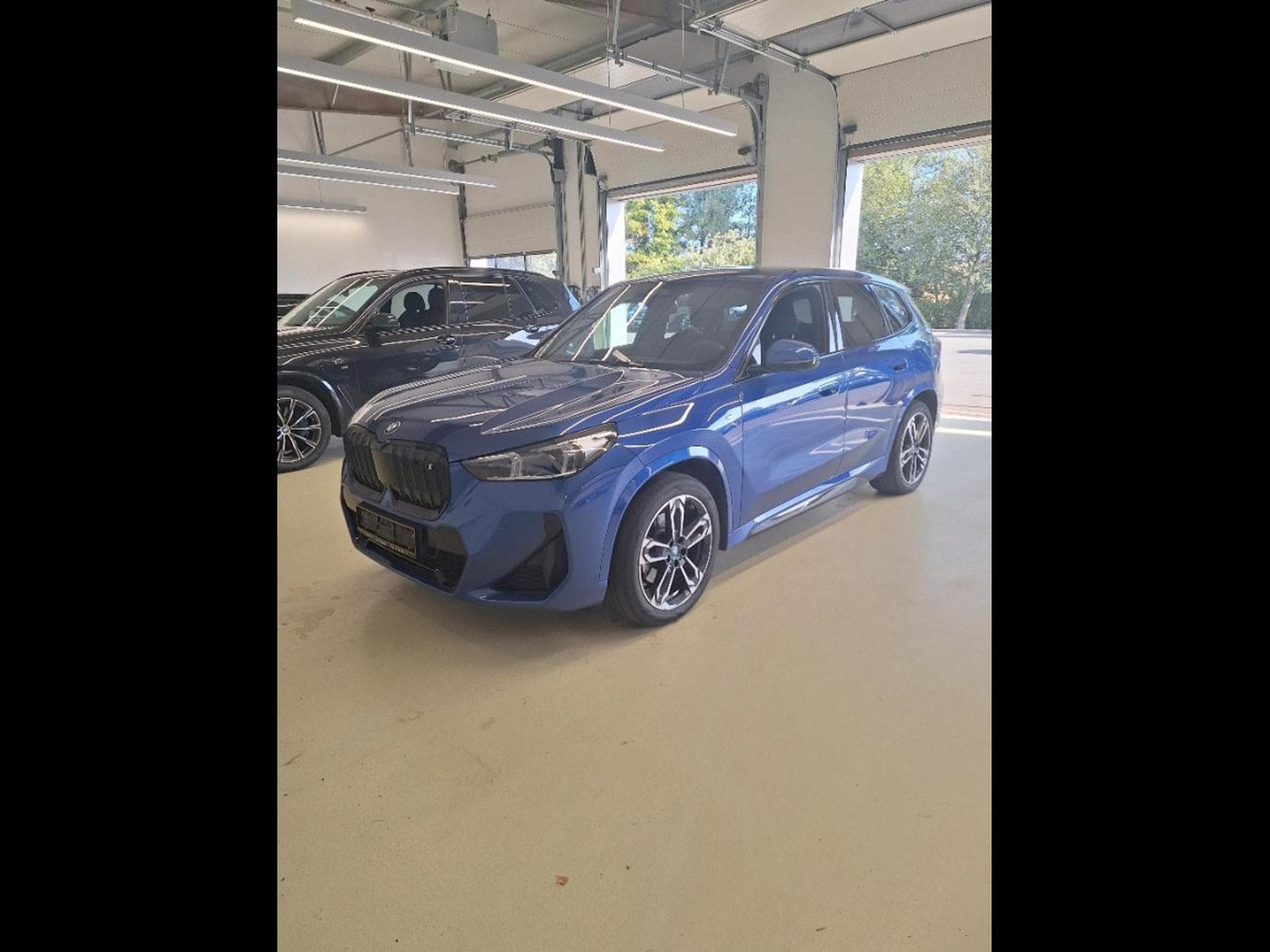 BMW iX1 BEV 67KWH XDRIVE30 (200KW) 4WD AUTO M-Sport (2023) - Photo 1