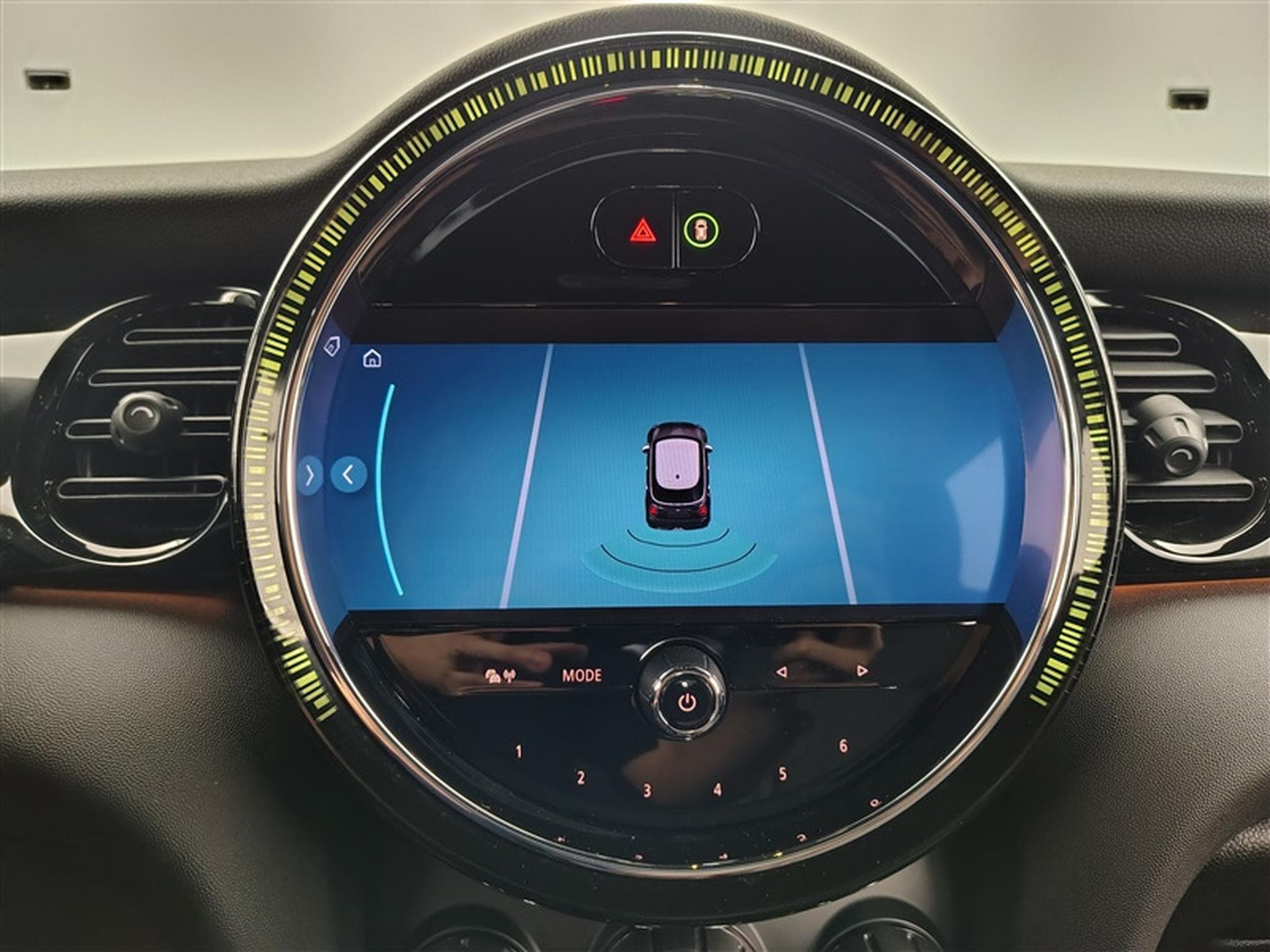 MINI Cooper 1.5A Cooper DCT S-CUIR / NAVI / FULL LED / PDC (2023) - Photo 18