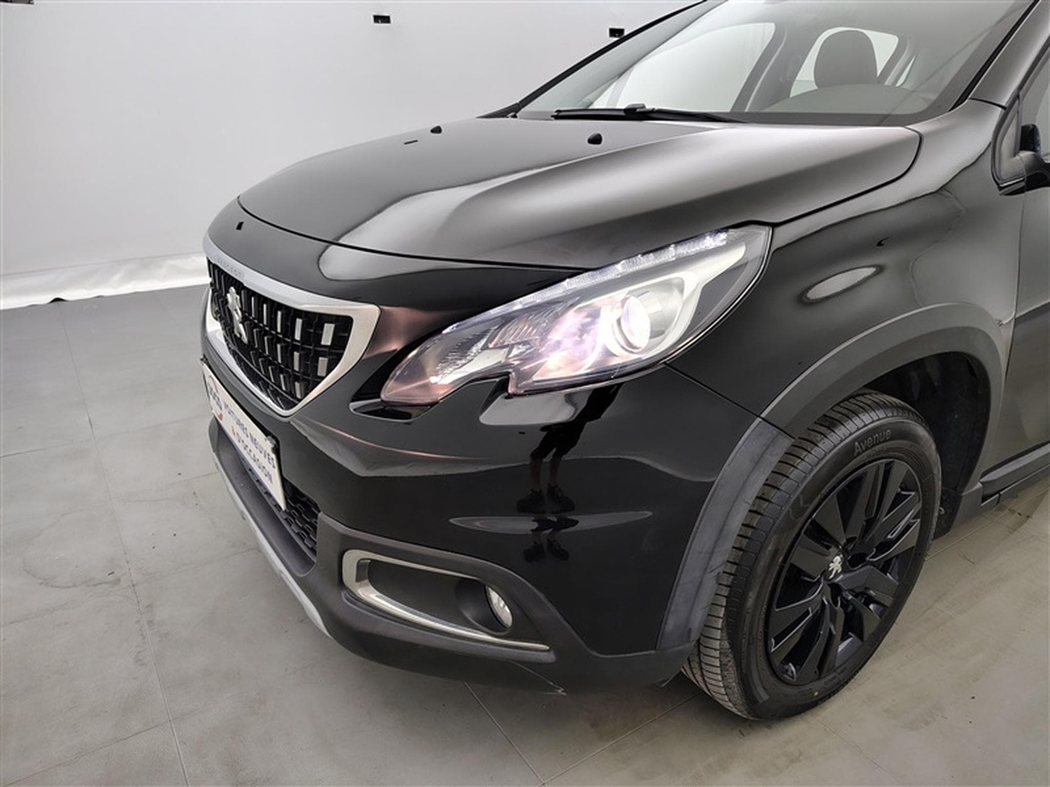 Peugeot 2008 1.2 PureTech Allure S-CUIR / NAVI / CARPLAY (2018) - Photo 14
