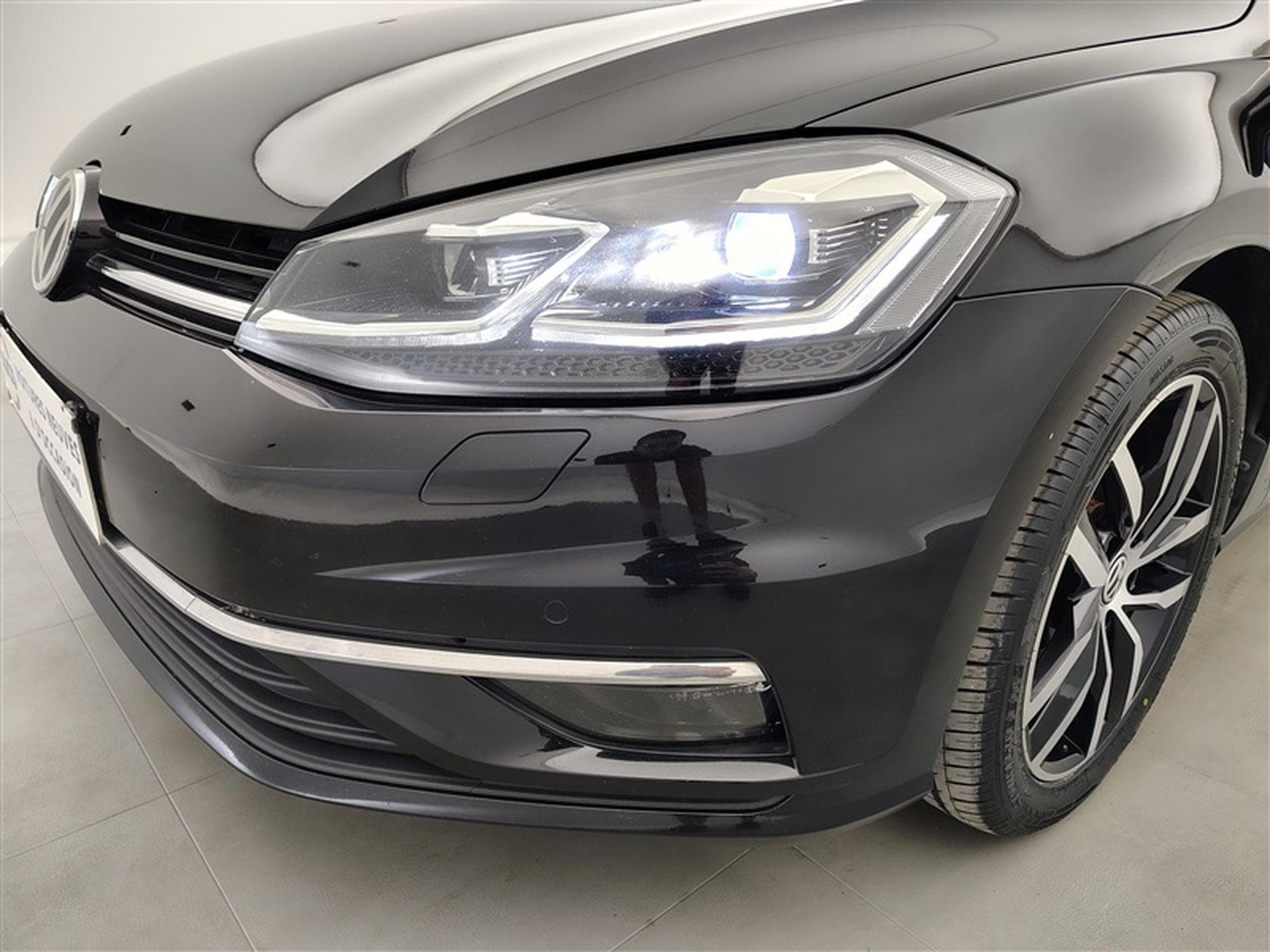VW Golf 1.4 TSI 150cv Comfortline NAVI / PDC AV+AR / JA 16" (2019) - Photo 15