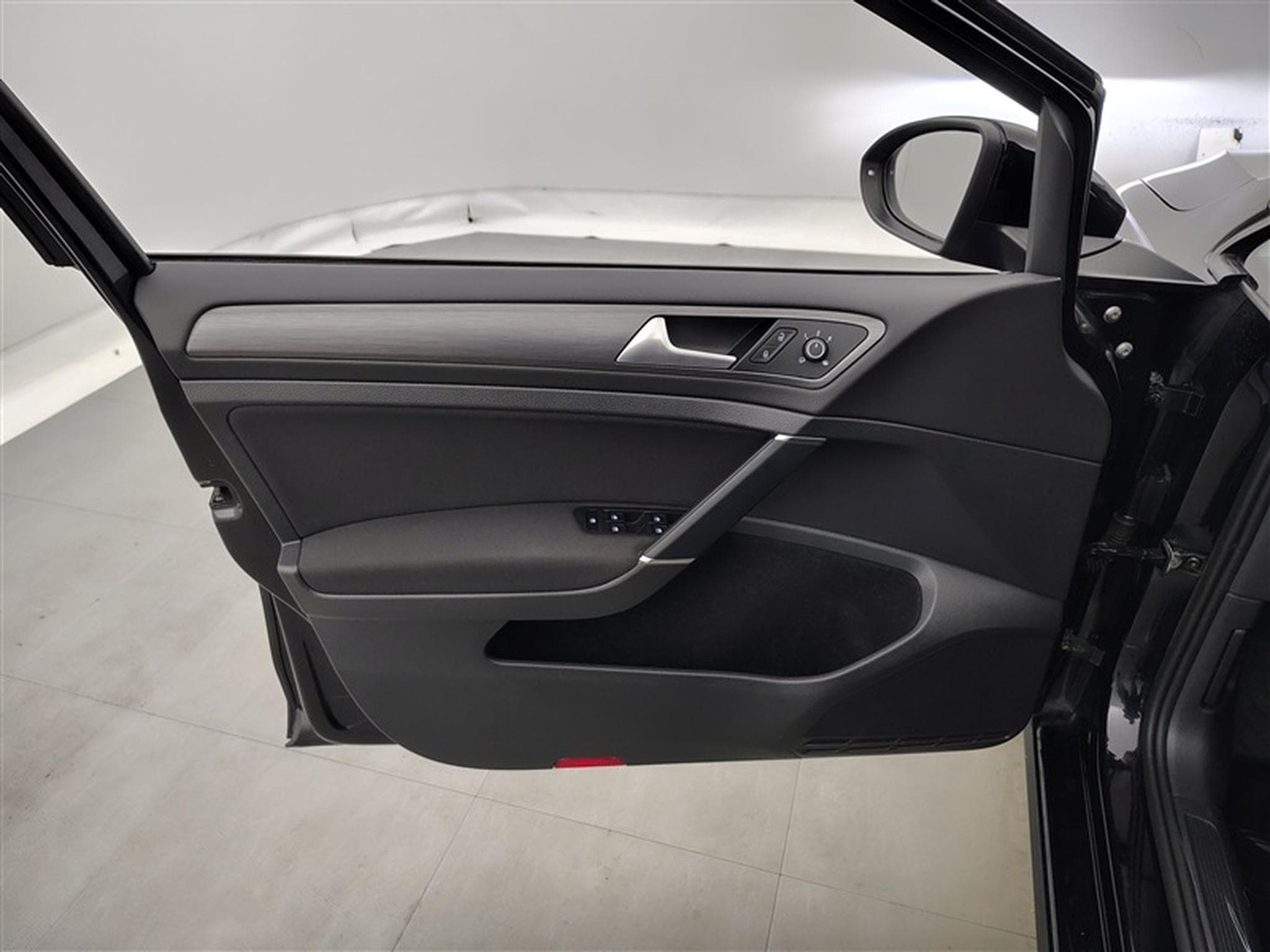 VW Golf 1.4 TSI 150cv Comfortline NAVI / PDC AV+AR / JA 16" (2019) - Photo 17