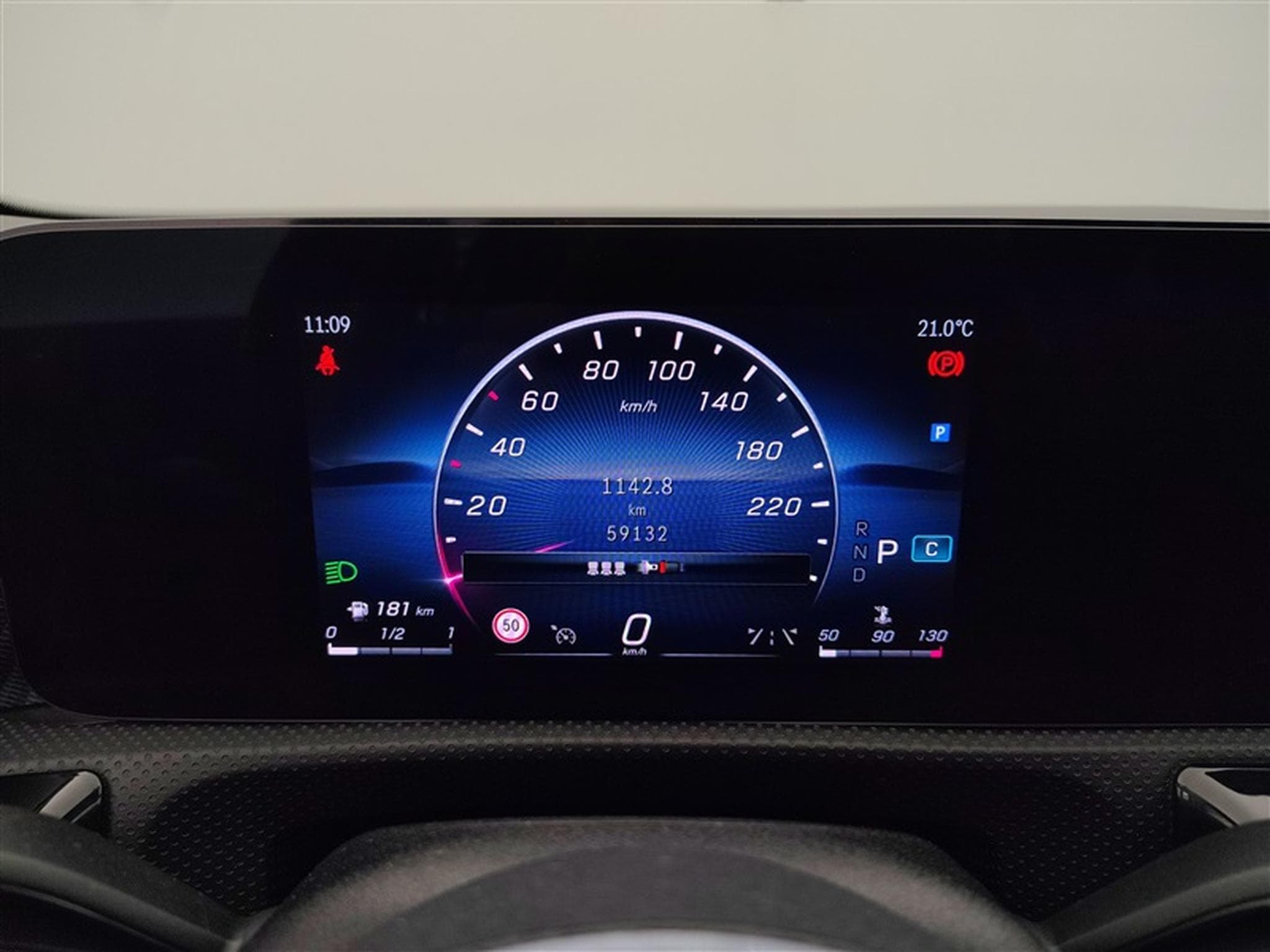 Mercedes A 180 A 180 d Luxury LINE CUIR/NAVI/FULL LED/JA/PDC AV AR (2023) - Photo 10