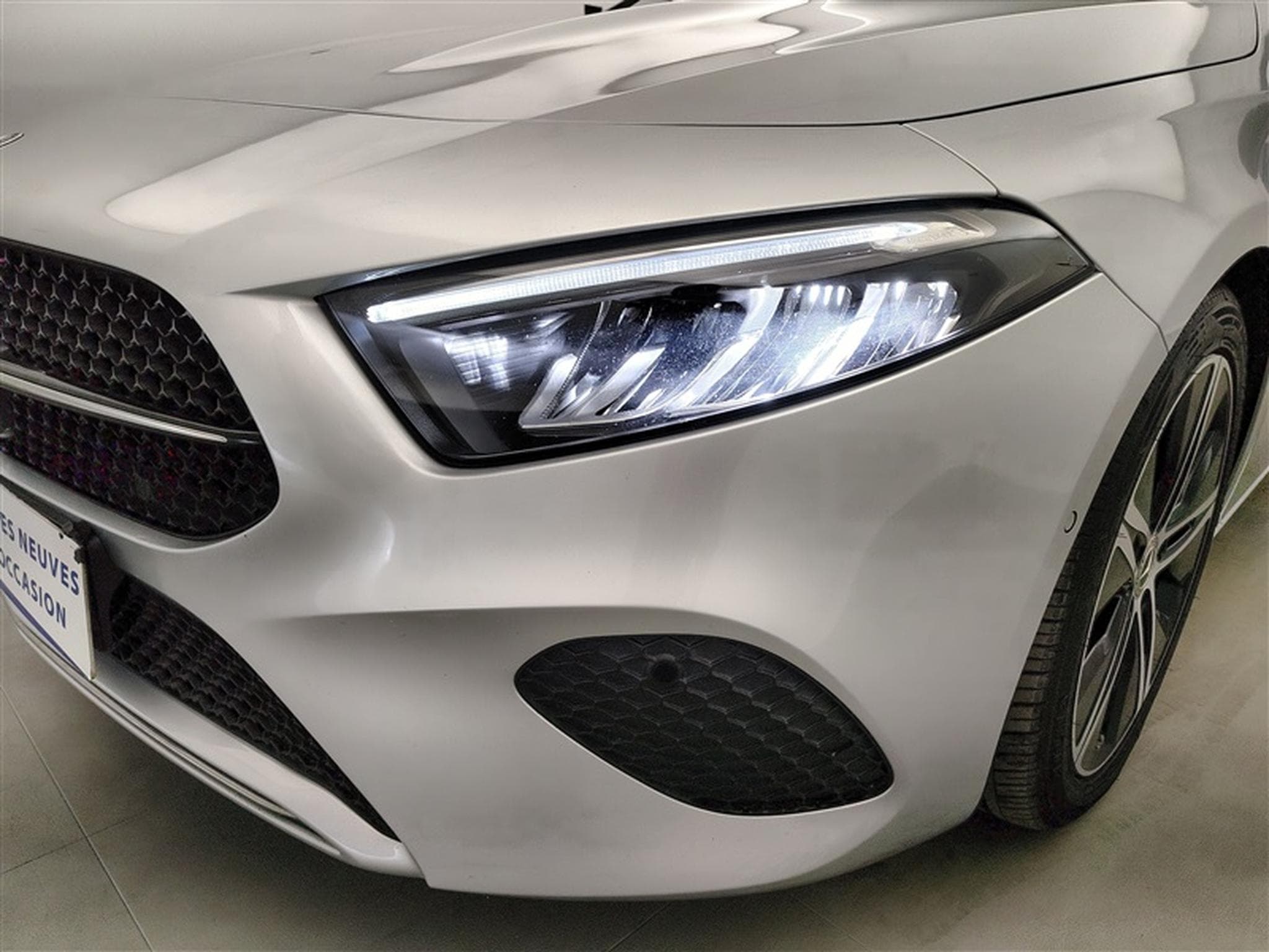 Mercedes A 180 A 180 d Luxury LINE CUIR/NAVI/FULL LED/JA/PDC AV AR (2023) - Photo 15