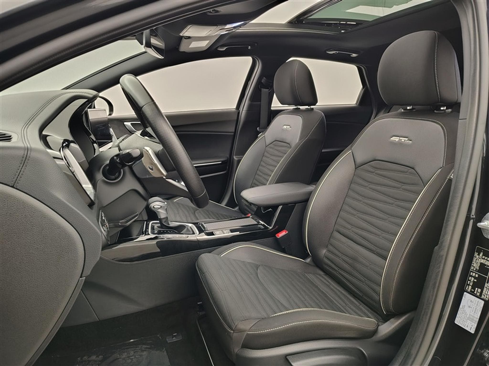 Kia ProCeed 1.5 T-GDI 160Cv GT-Line NAVI LED/ALU/COCKPIT (2024) - Photo 7