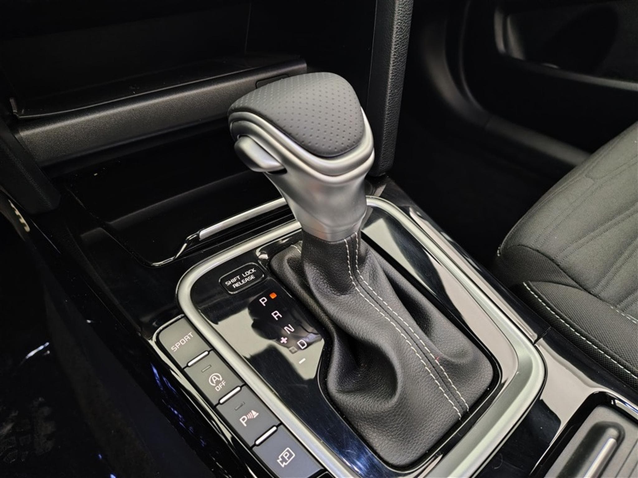 Kia ProCeed 1.5 T-GDI 160Cv GT-Line NAVI LED/ALU/COCKPIT (2024) - Photo 12
