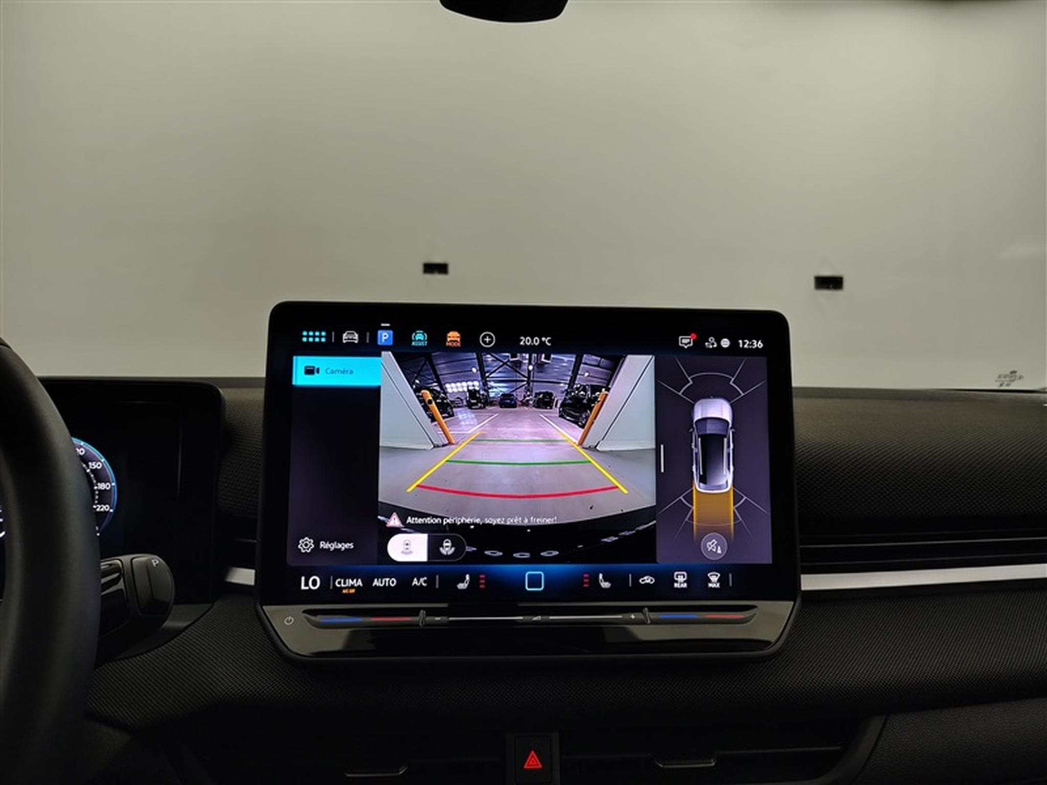 VW T-Roc 1.5 TSI 115cv DSG United CARPLAY / FULL LED / CAMERA (2026) - Photo 18