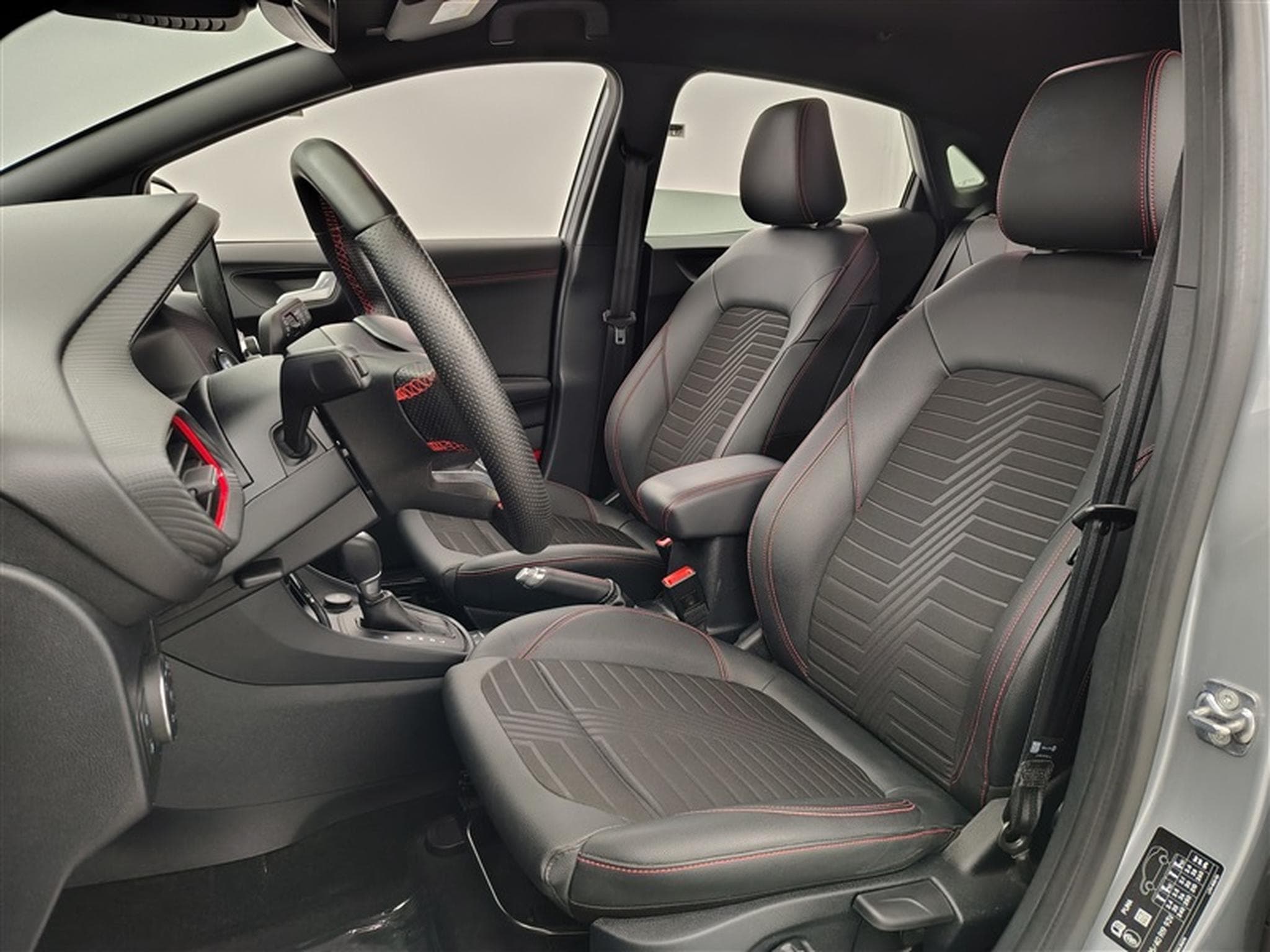 Ford Puma 1.0 EcoBoost mHEV ST-Line V (2023) - Photo 7