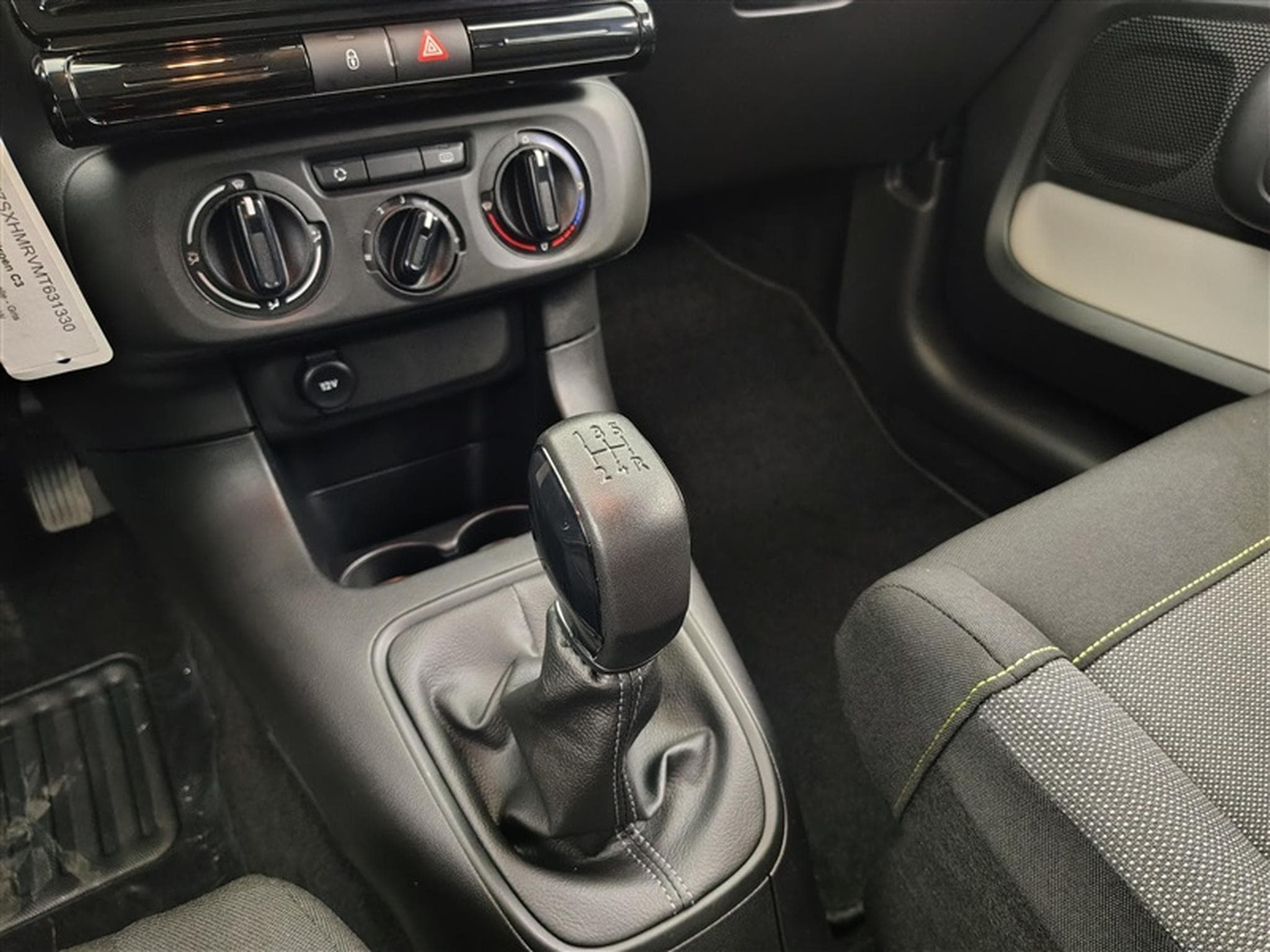 Citroën C3 1.2i PureTech 82Cv Live (2021) - Photo 12