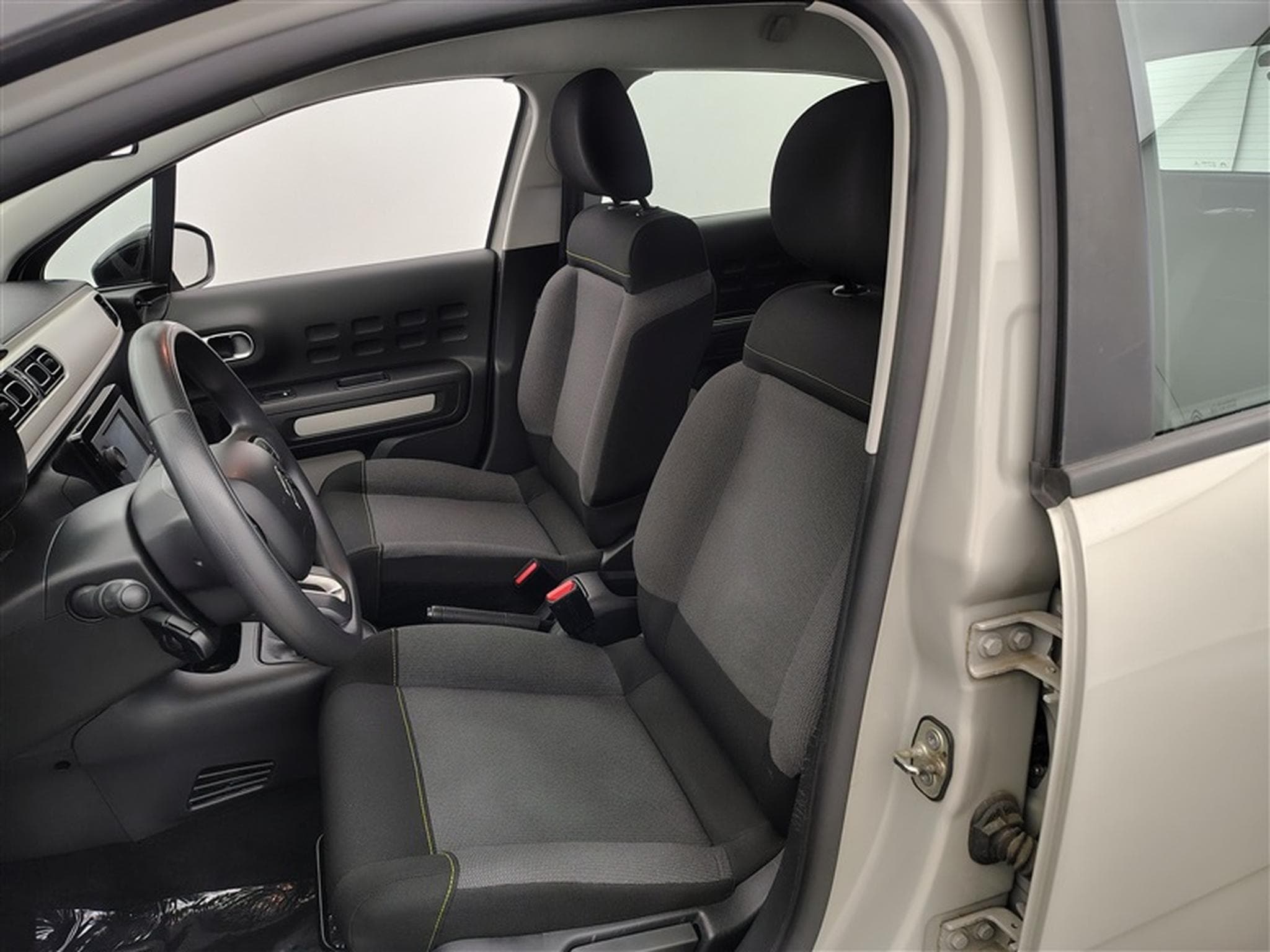 Citroën C3 1.2i PureTech 82Cv Live (2021) - Photo 7