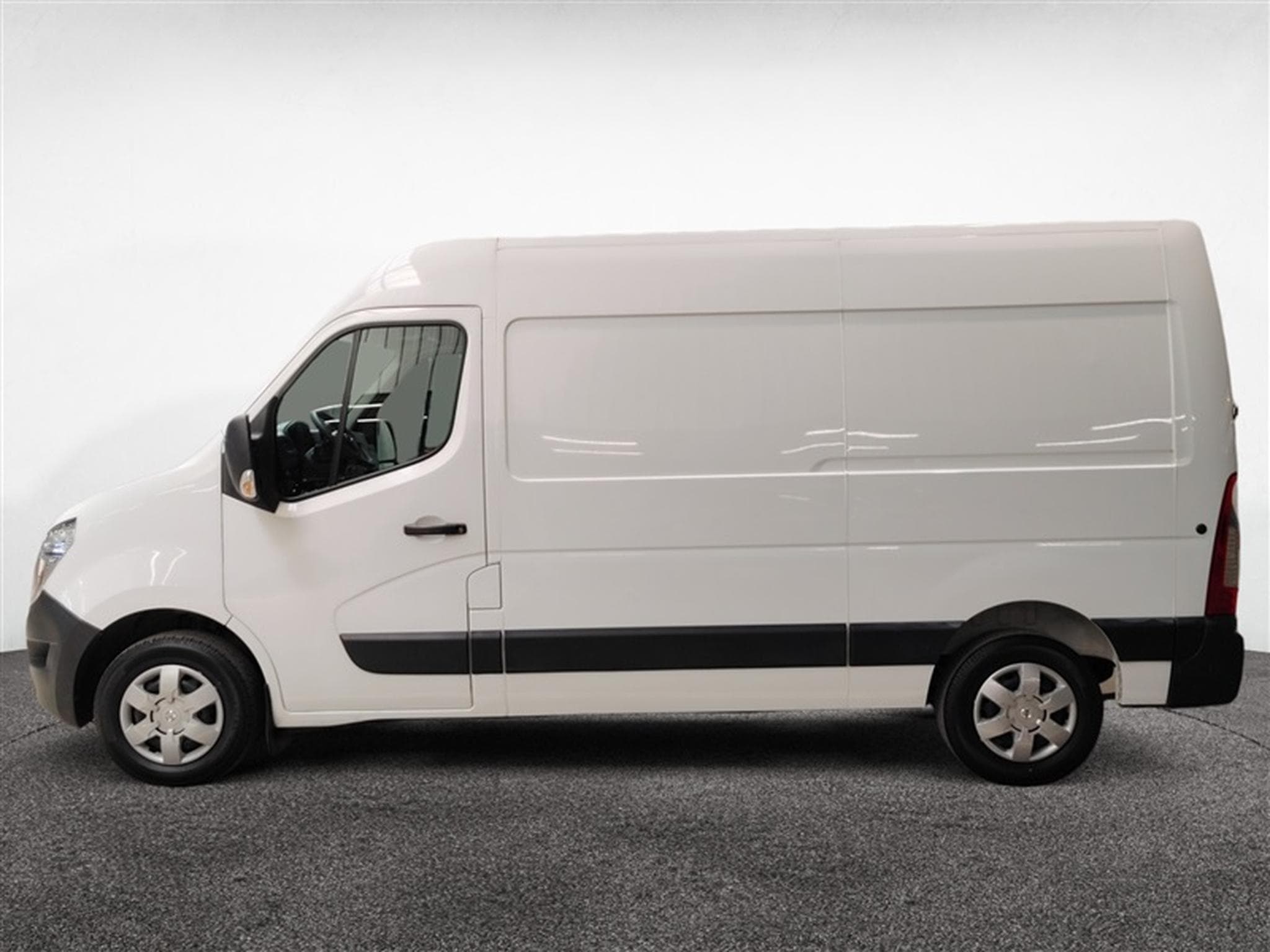 Nissan Interstar 2.3 dCi 35 L2H2 Airco / PDC (2023) - Photo 3