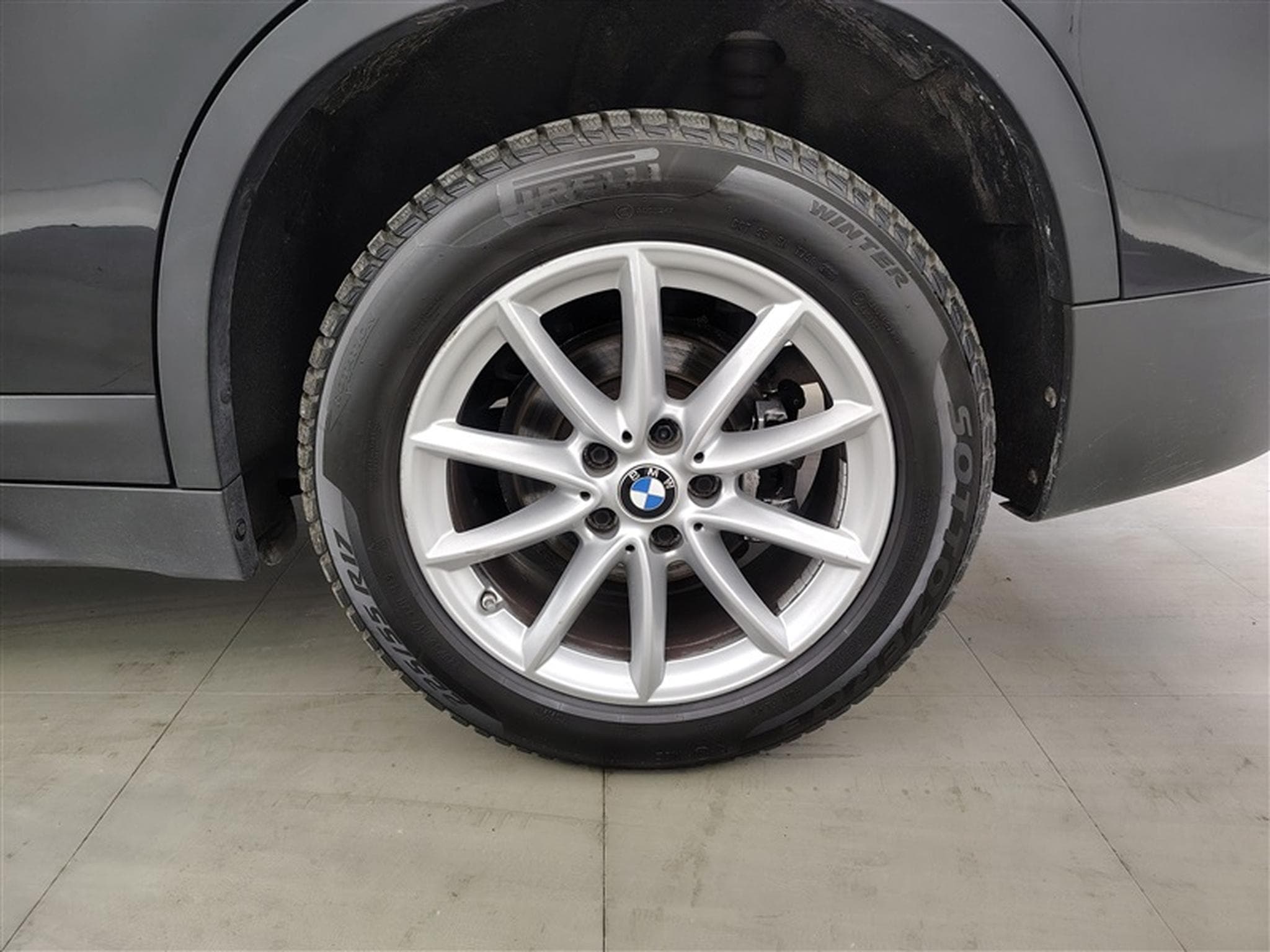 BMW X1 1.5 dA sDrive16 NAVI / CLIM / TOIT PANO (2021) - Photo 6
