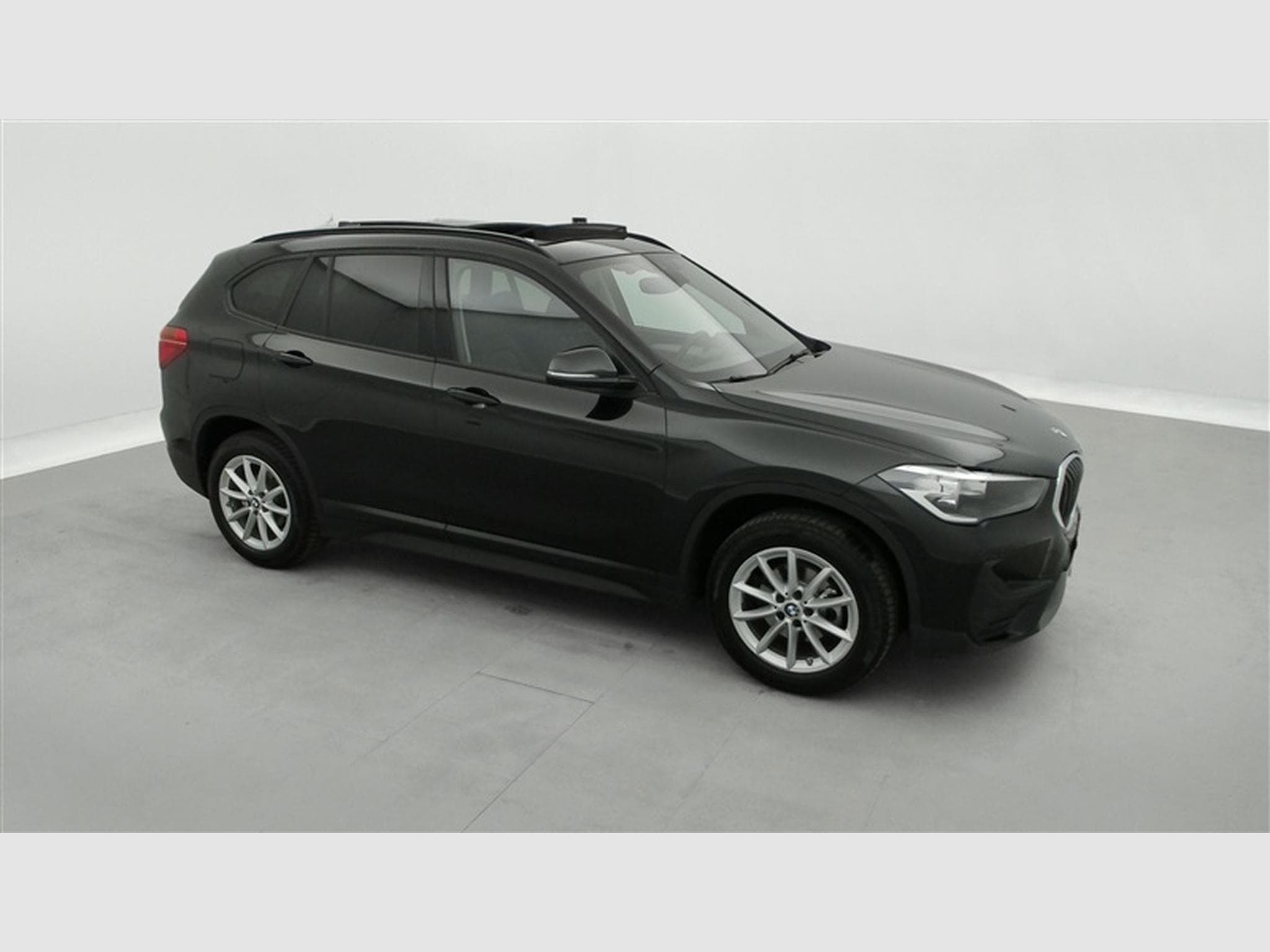 BMW X1 1.5 dA sDrive16 NAVI / CLIM / TOIT PANO (2021) - Photo 23