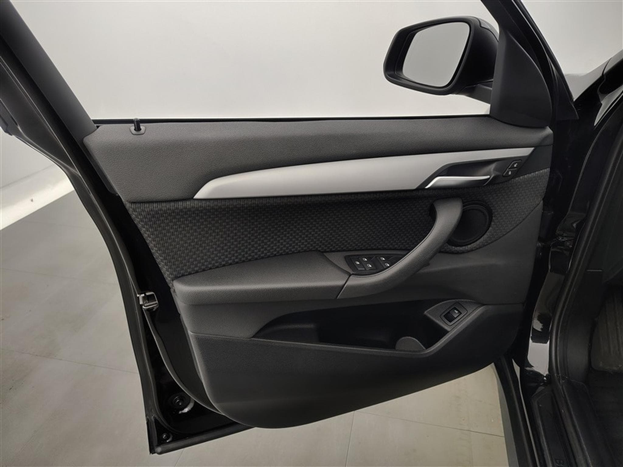 BMW X1 1.5 dA sDrive16 NAVI / CLIM / TOIT PANO (2021) - Photo 16