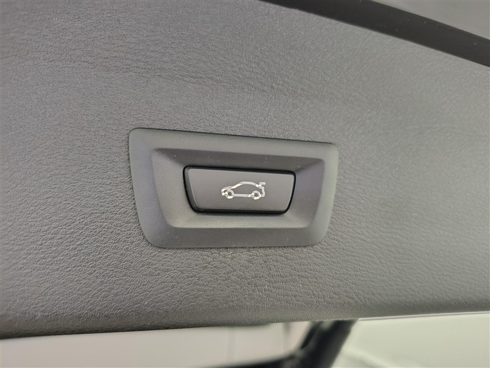 BMW X1 1.5 dA sDrive16 NAVI / CLIM / TOIT PANO (2021) - Photo 19