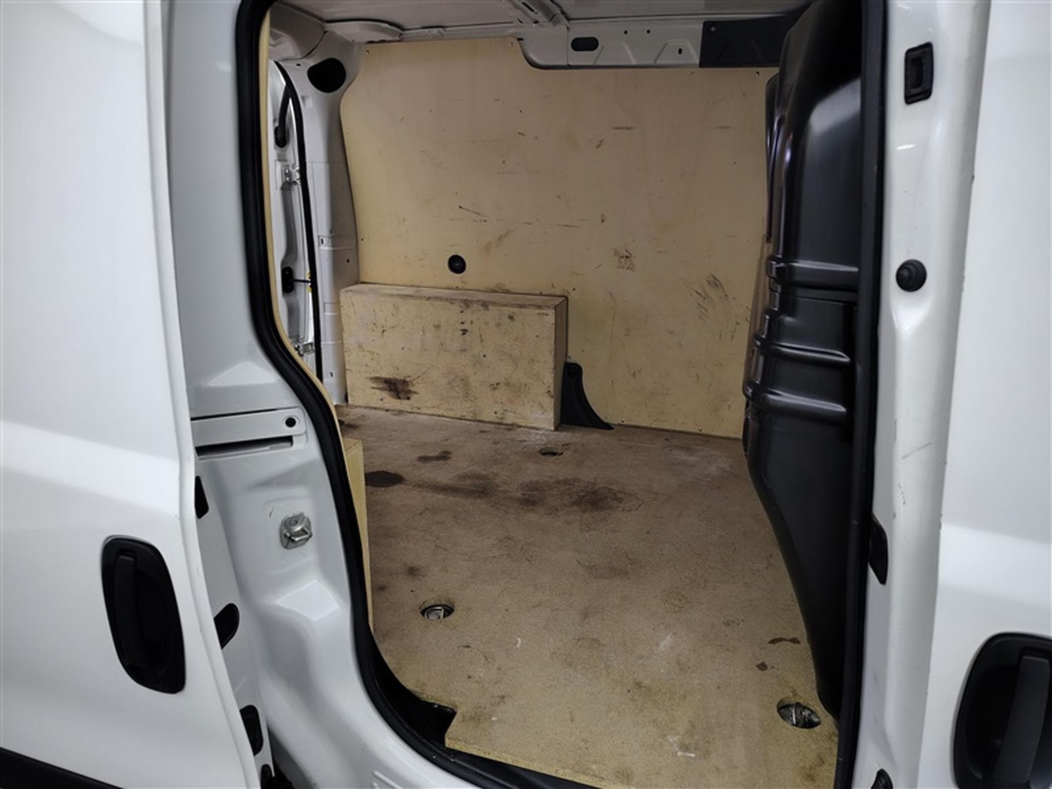 Fiat Doblo 1.6 MJET Cargo CLIM / CARPLAY (2023) - Photo 13