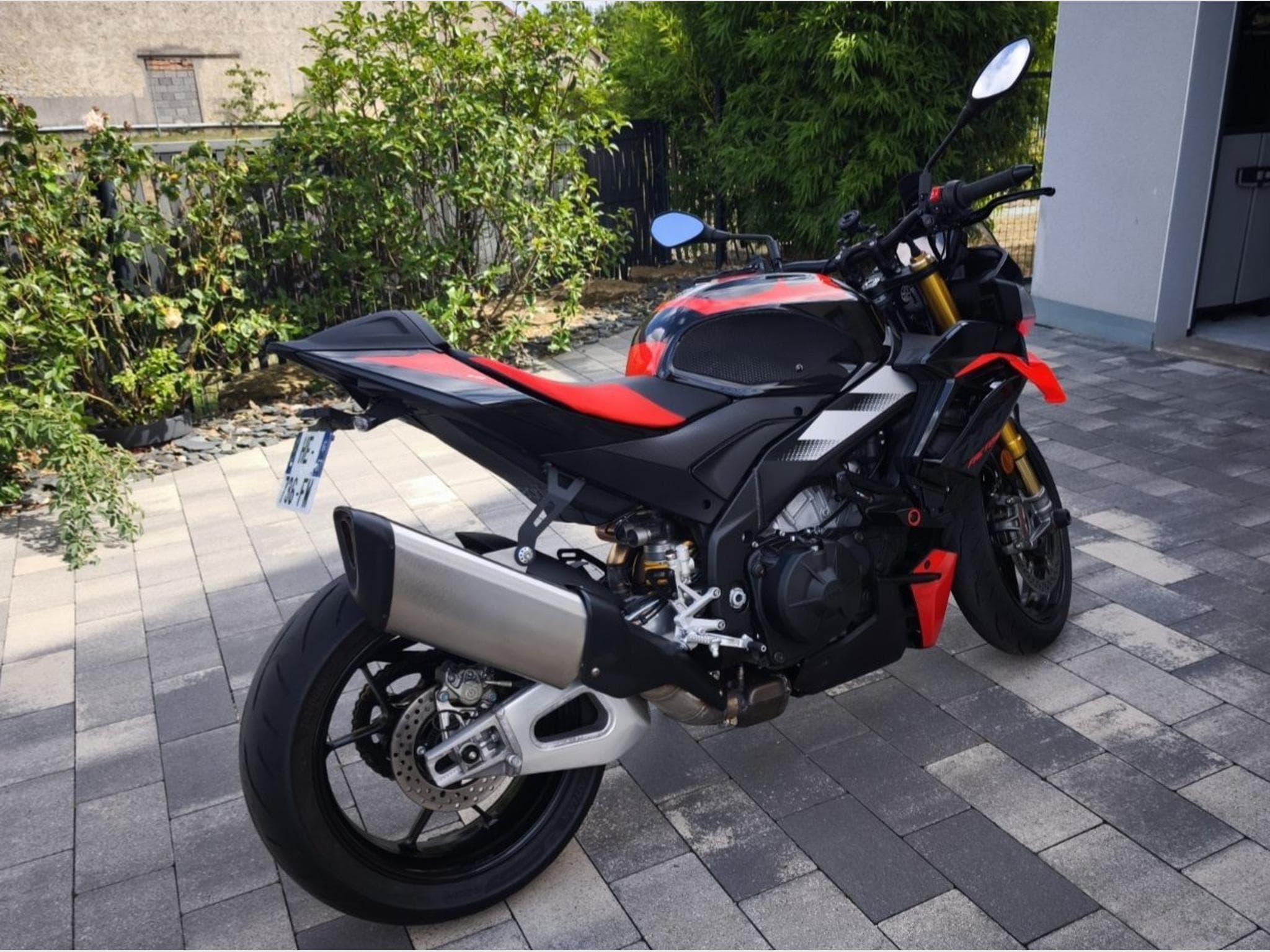 Aprilia Tuono TUONO 1100 V4 factory (2025) - Photo 3