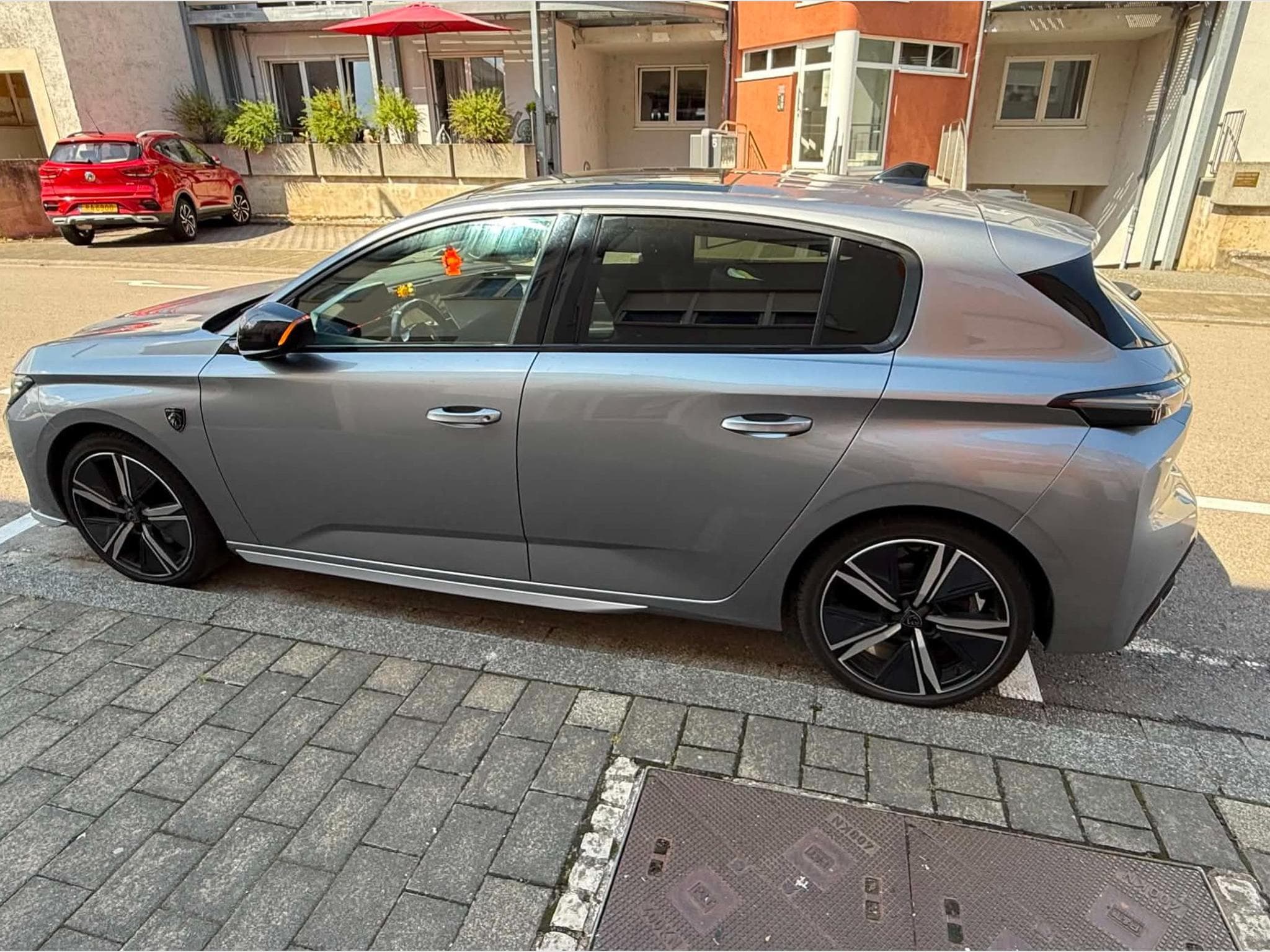 Peugeot 308 New 308 GT 1.5 BLUEHDI (2022) - Photo 3