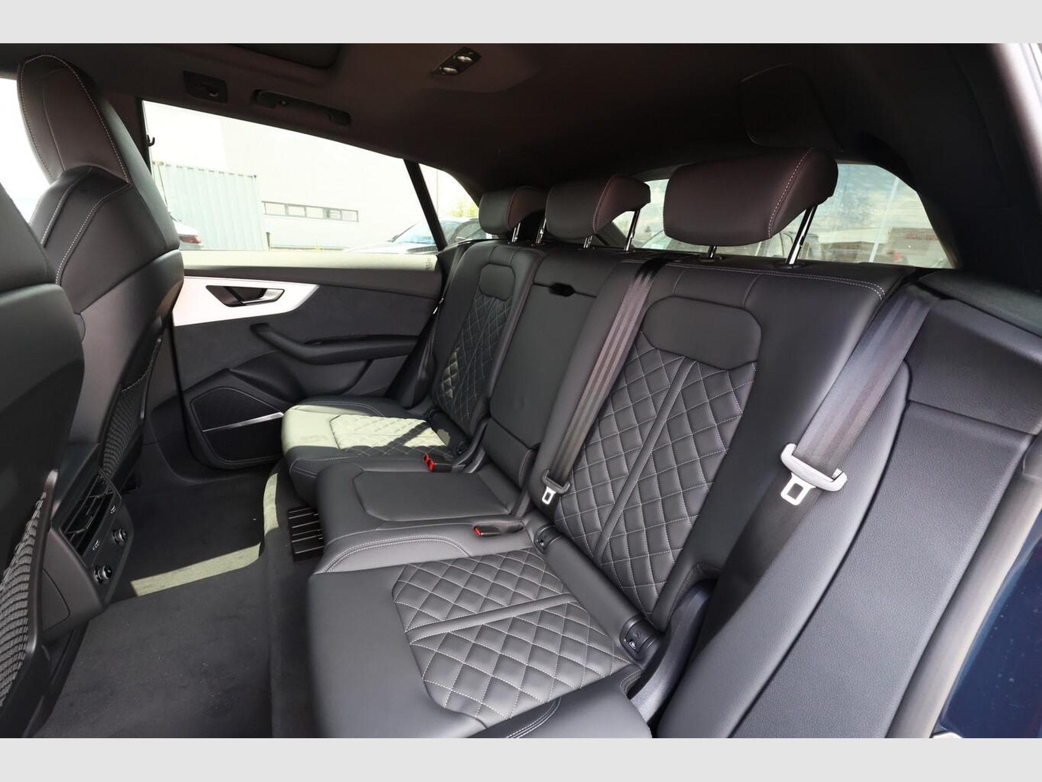 Audi Q8 S line (2026) - Foto 10