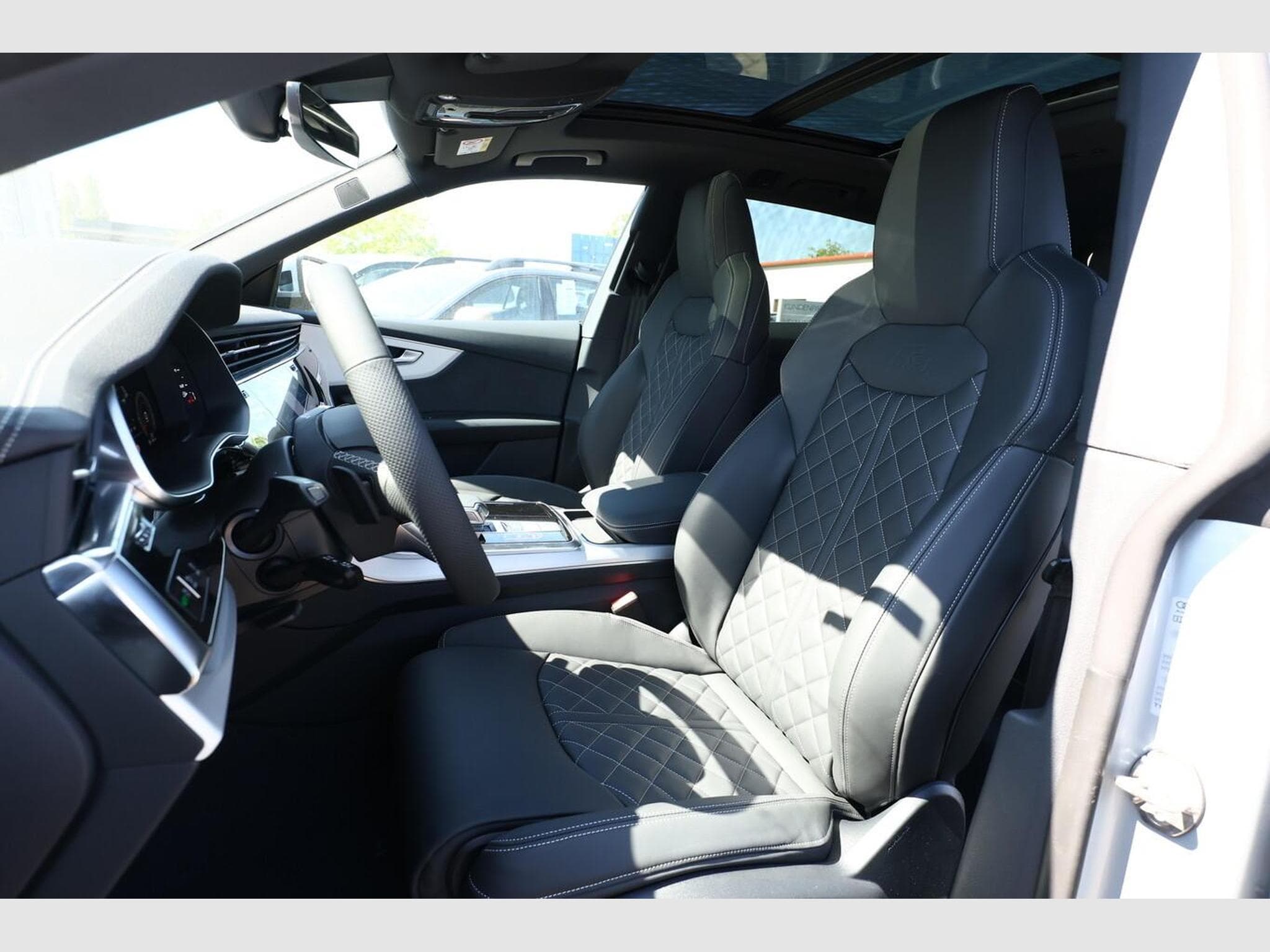 Audi Q8 S line (2026) - Foto 6