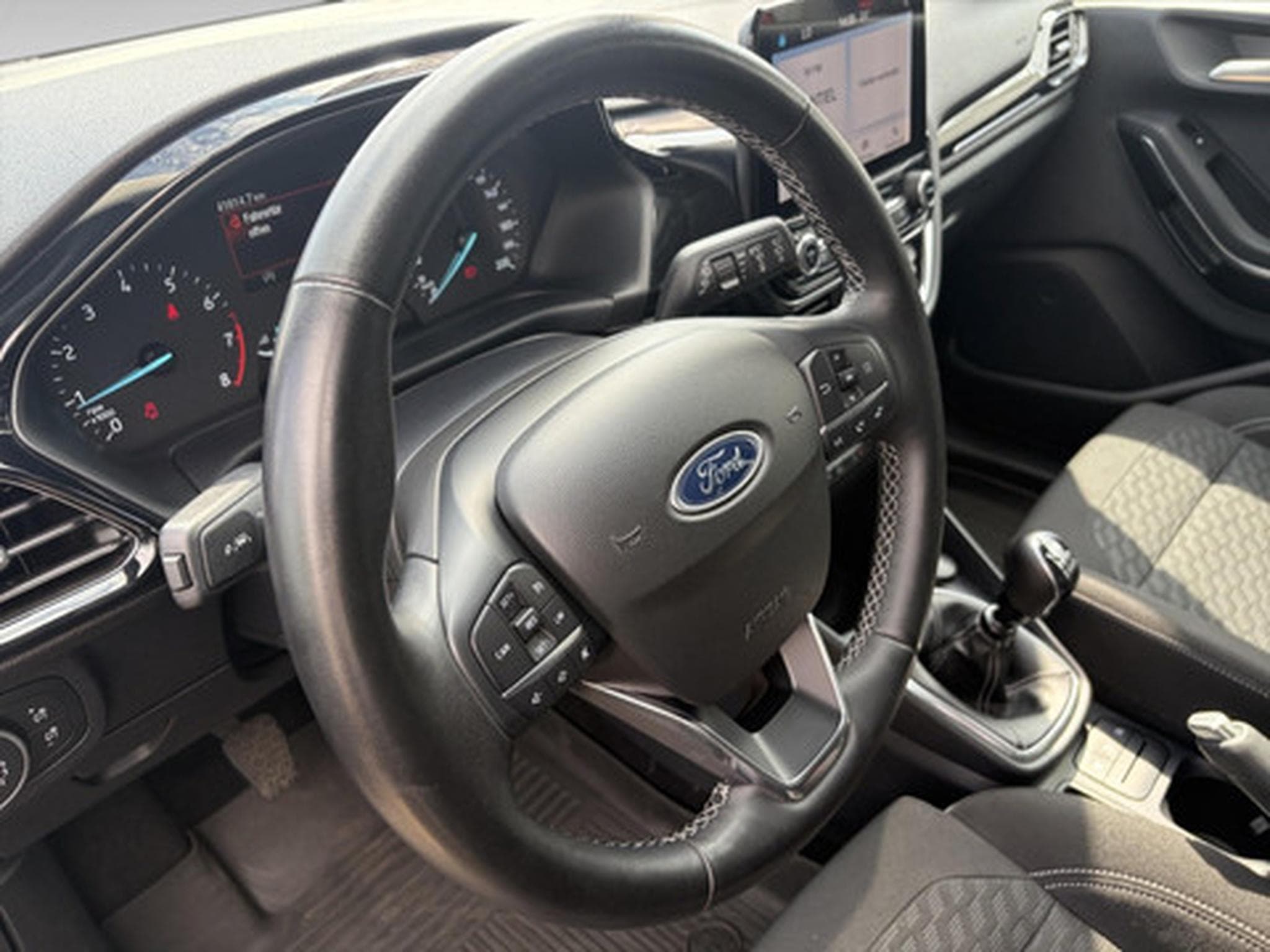 Ford Fiesta 1.0i EcoBoost MHEV 92kW Titanium (2023) - Photo 8