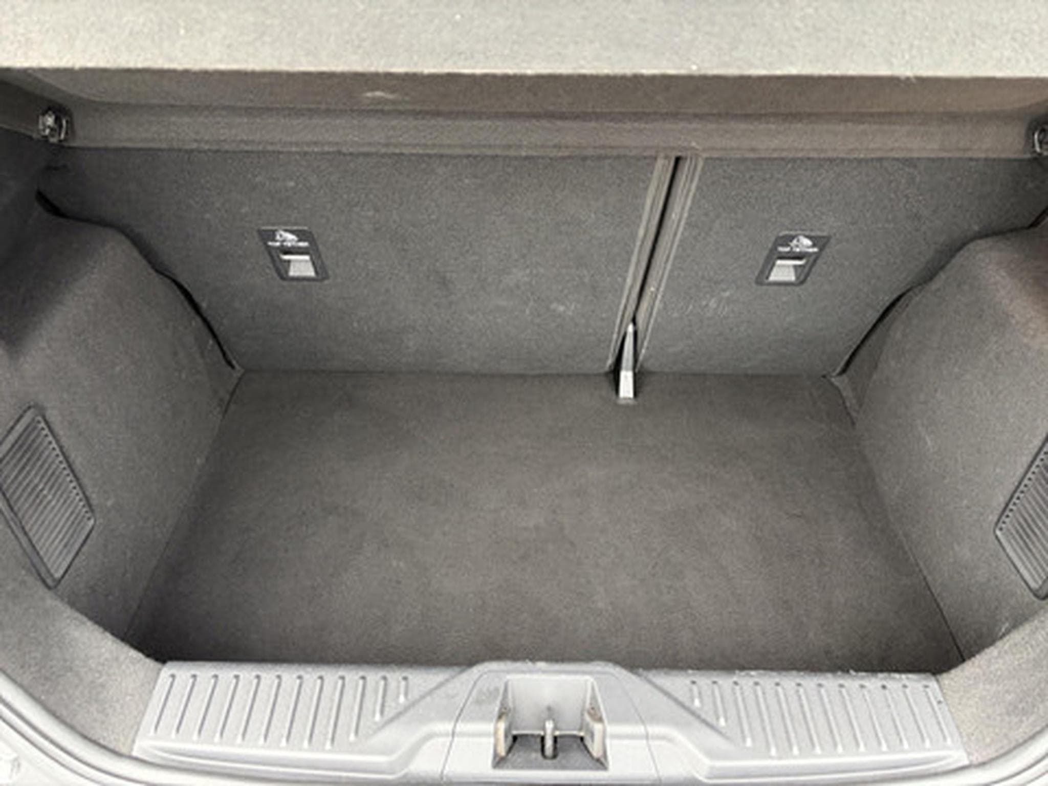 Ford Fiesta 1.0i EcoBoost MHEV 92kW DCT Titanium (2023) - Photo 12