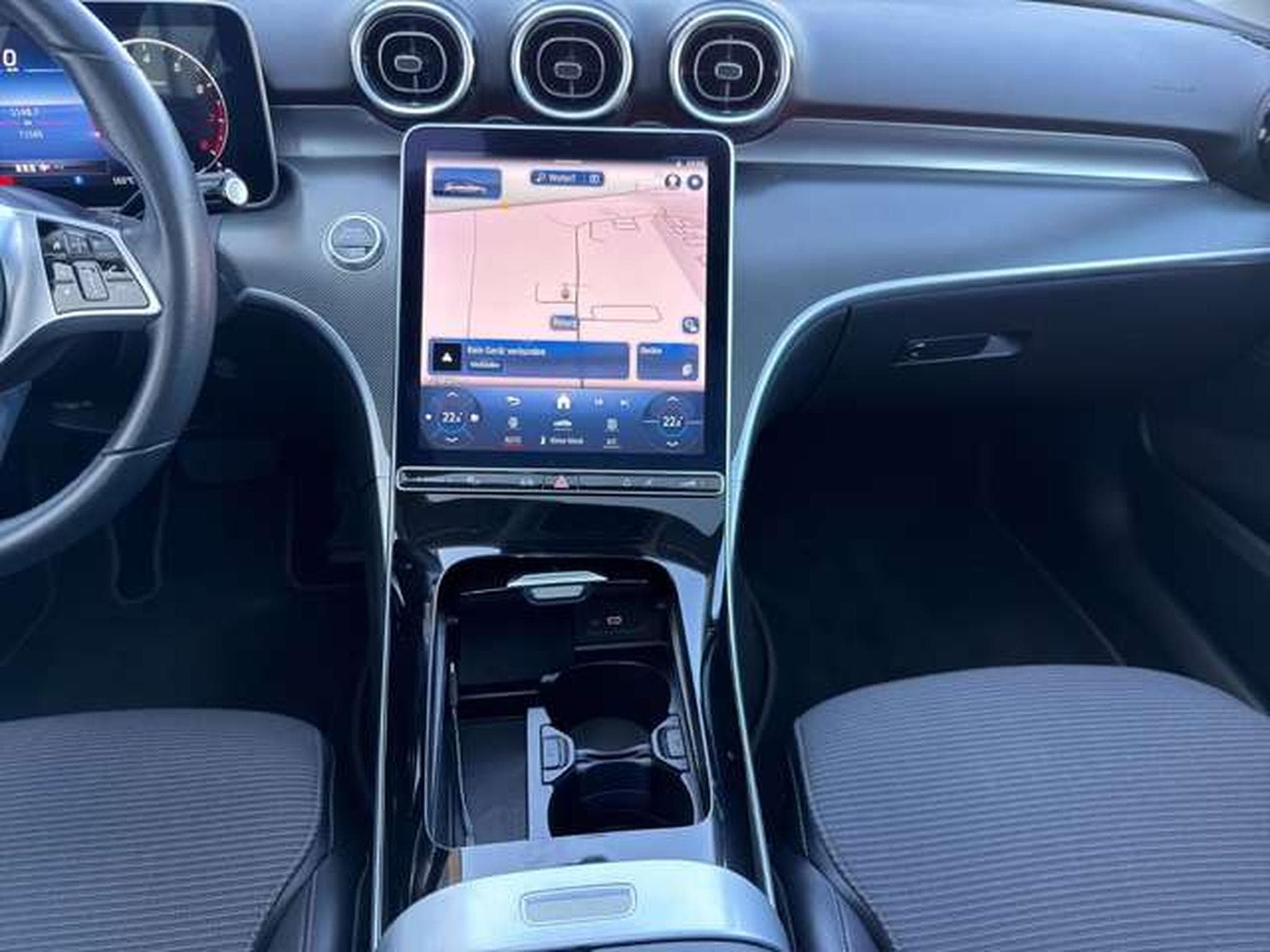 Mercedes C 200 T 4Matic Avantgarde/Pano/Navi/Side-Assist (2022) - Photo 19
