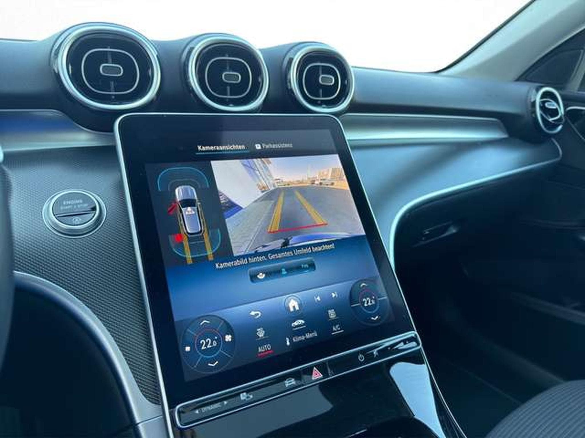 Mercedes C 200 T 4Matic Avantgarde/Pano/Navi/Side-Assist (2022) - Photo 20